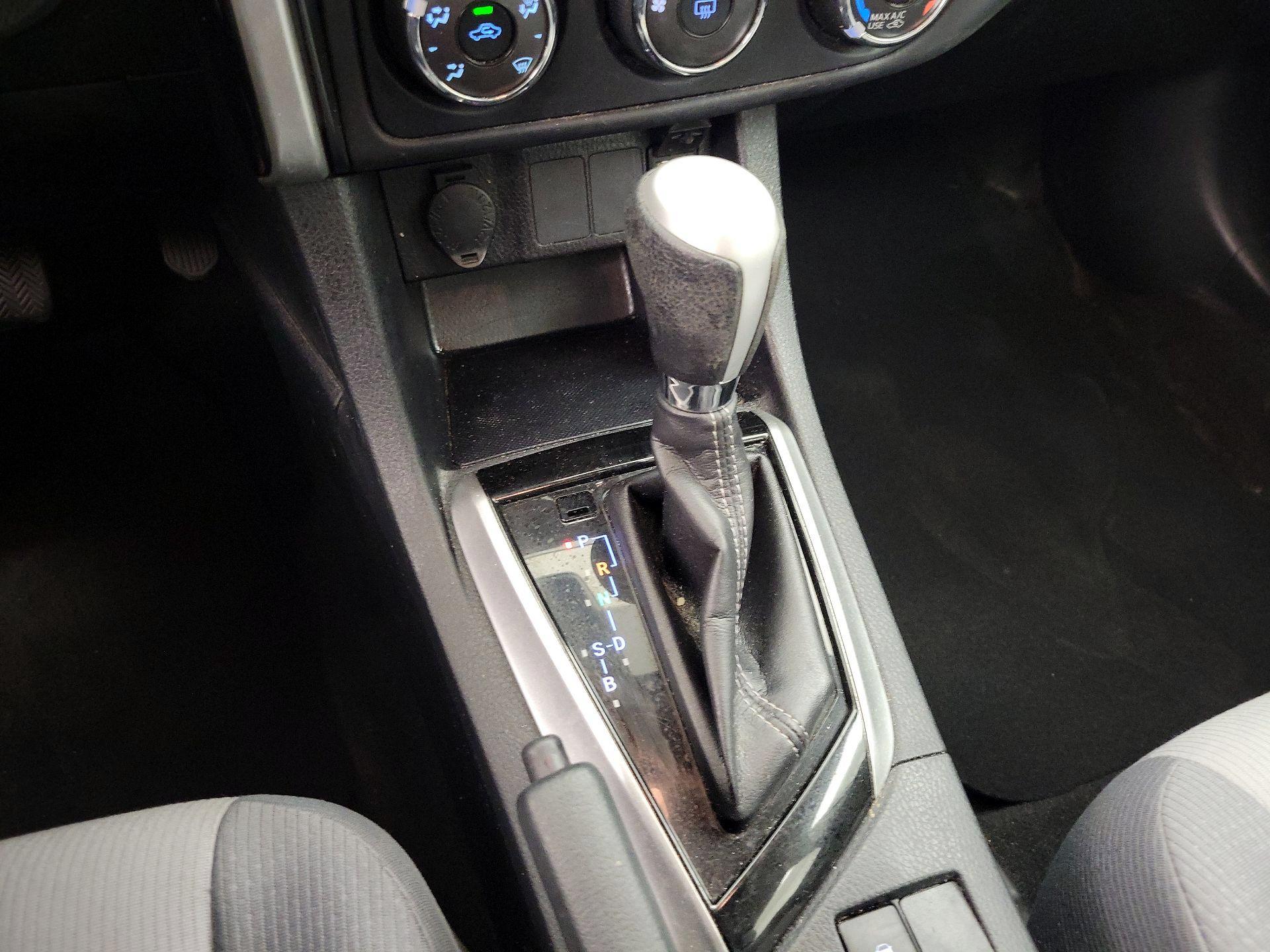 Thumbnail: 2017 Toyota Corolla - 17