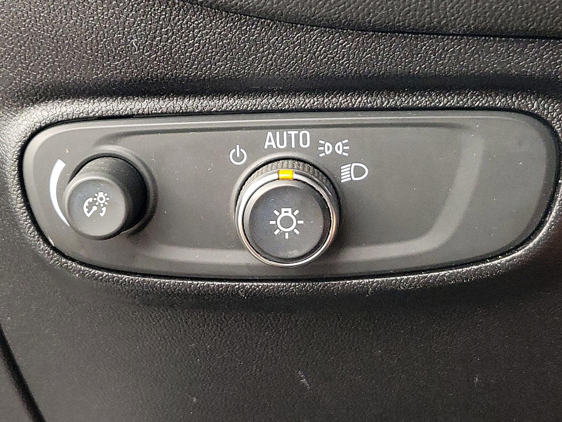 Thumbnail: 2019 Chevrolet Equinox - 13