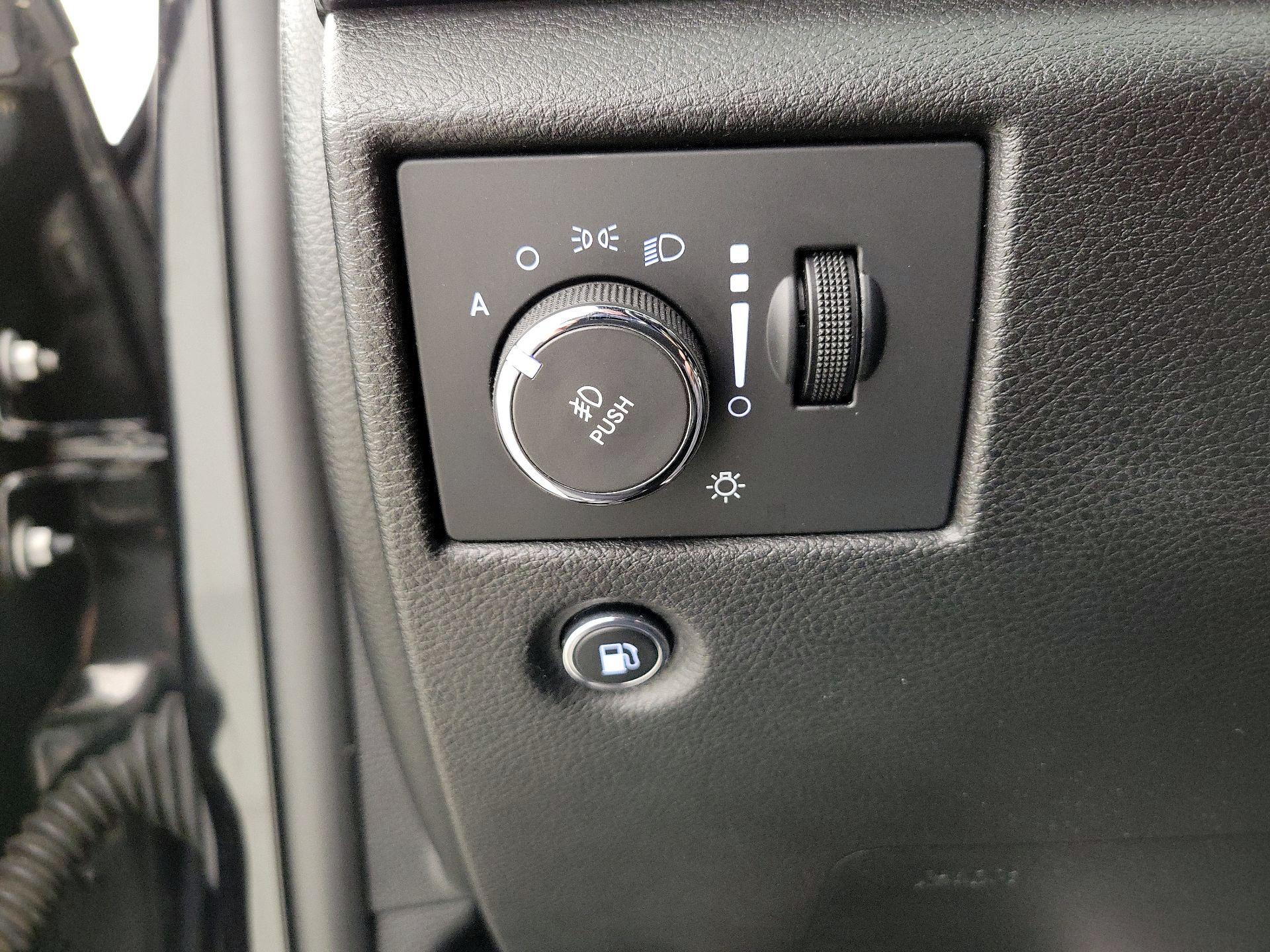 Thumbnail: 2016 Jeep Grand Cherokee - 13