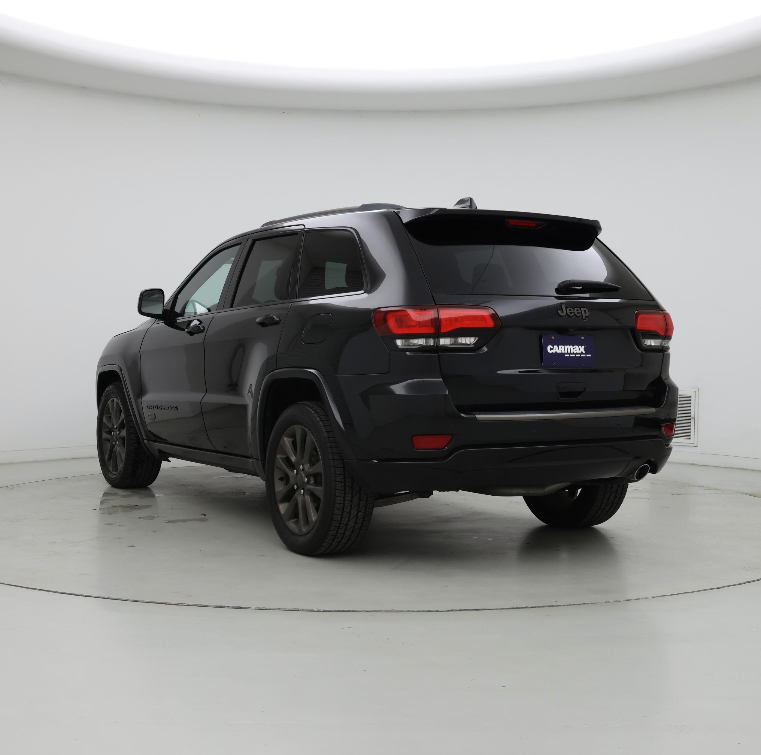 Thumbnail: 2016 Jeep Grand Cherokee - 2