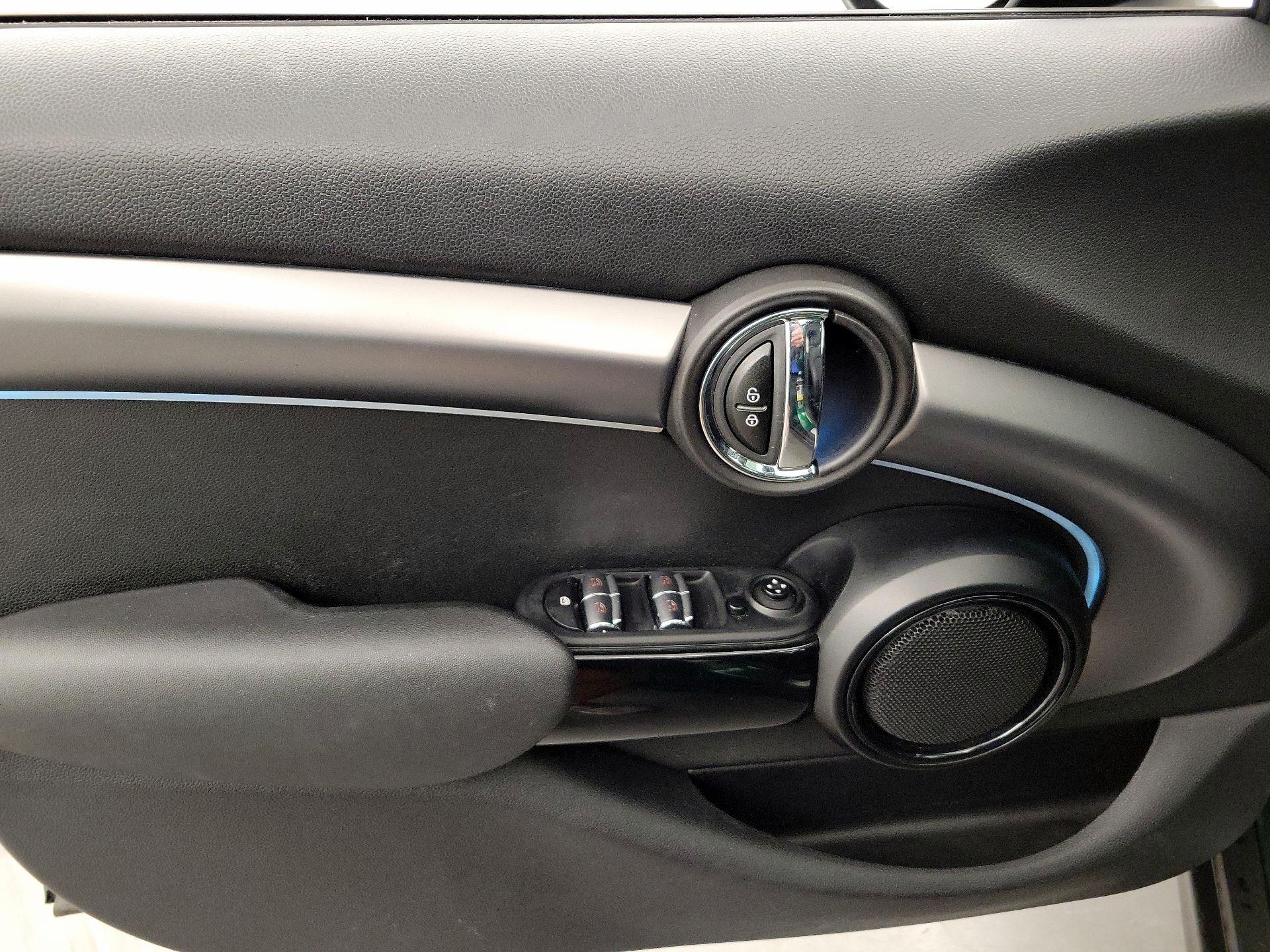 Thumbnail: 2022 MINI Cooper Hardtop - 12