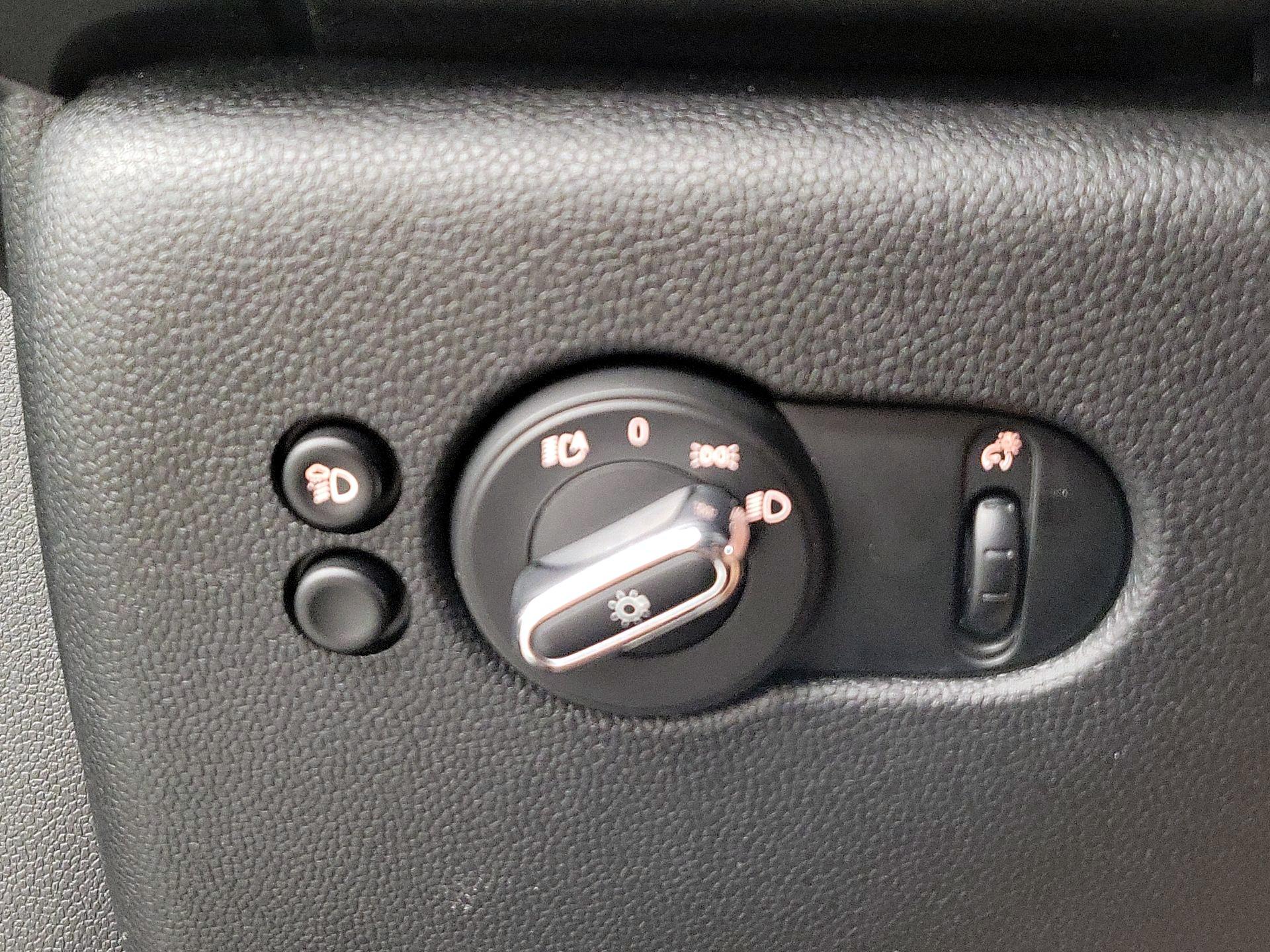 Thumbnail: 2022 MINI Cooper Hardtop - 13