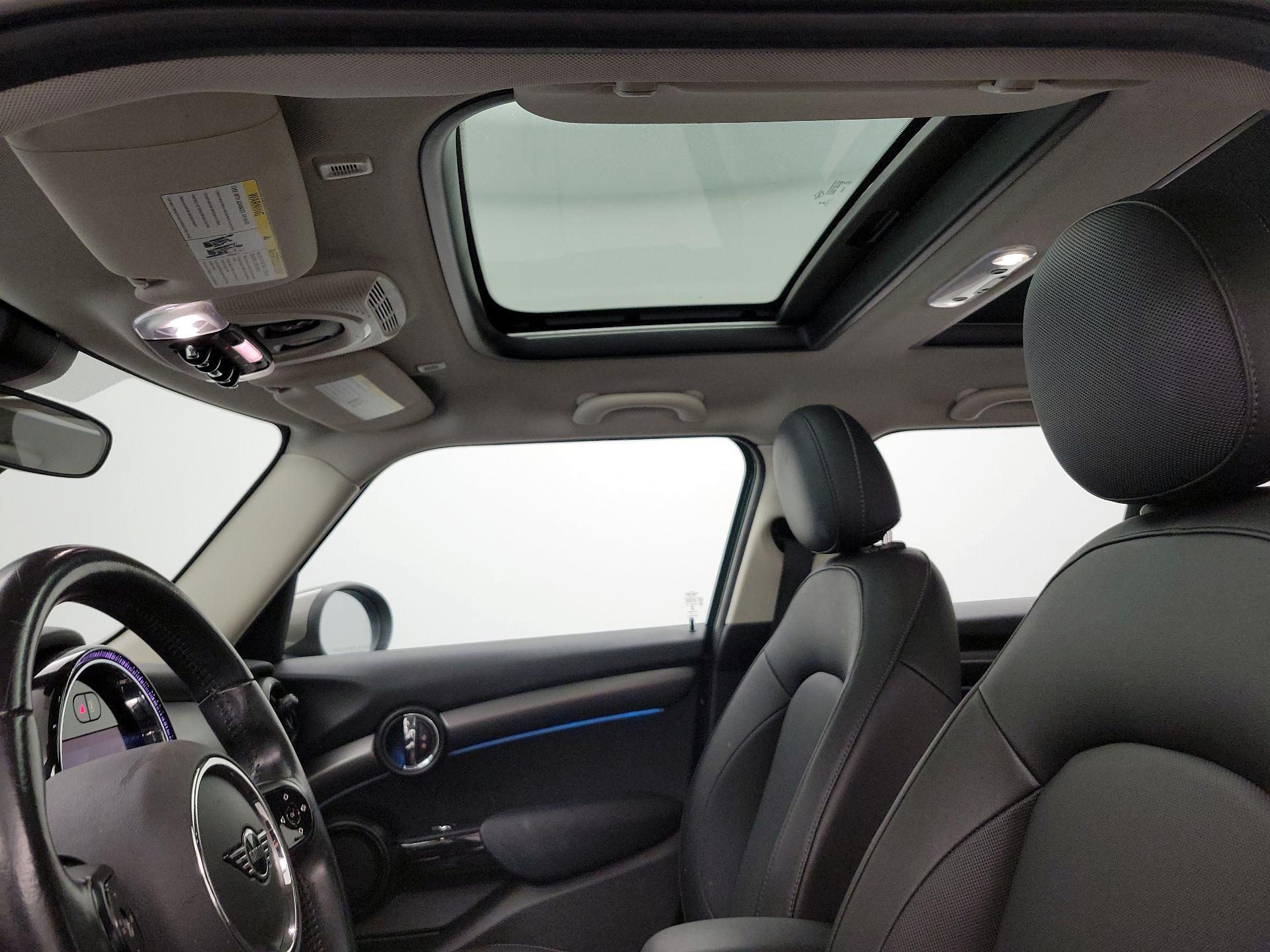 Thumbnail: 2022 MINI Cooper Hardtop - 20