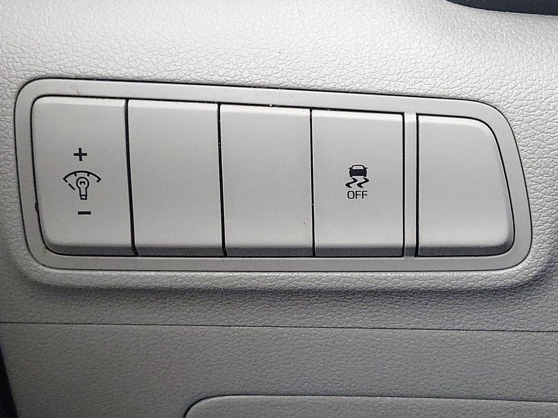 Thumbnail: 2018 Hyundai Tucson - 13