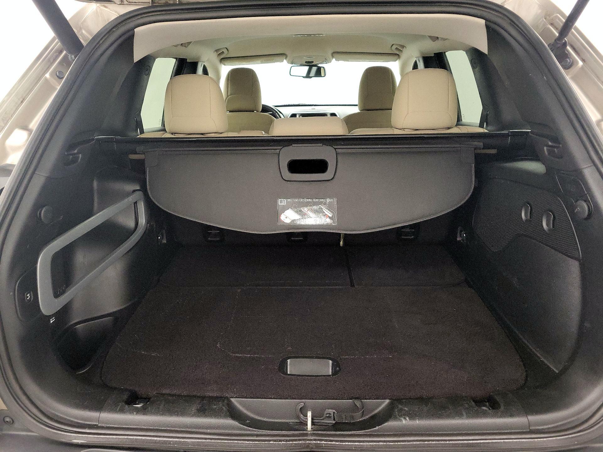 Thumbnail: 2017 Jeep Cherokee - 20