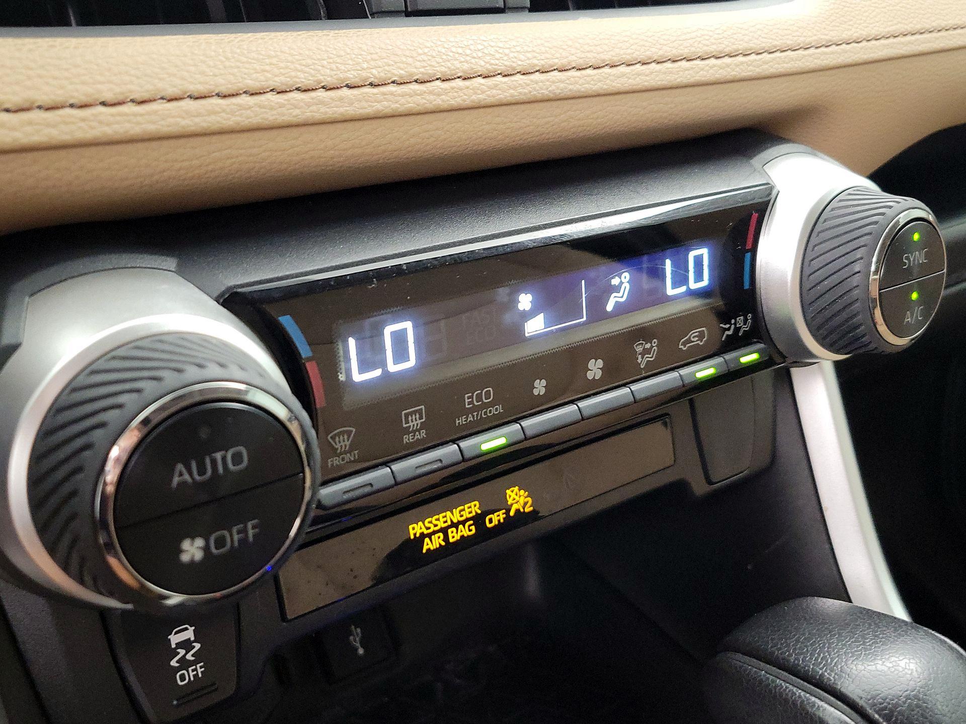 Thumbnail: 2022 Toyota RAV4 - 16