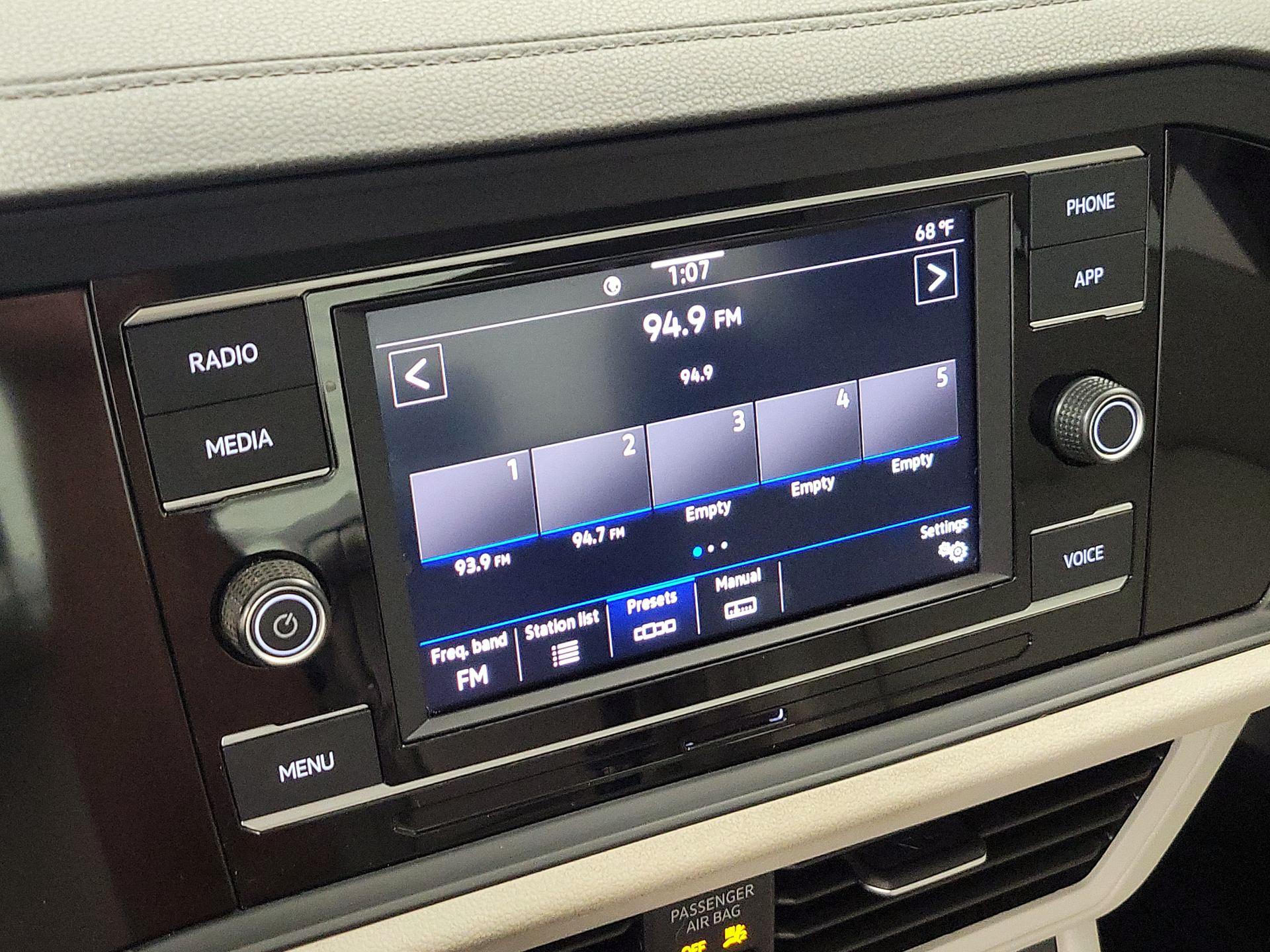 Thumbnail: 2022 Volkswagen Jetta - 15