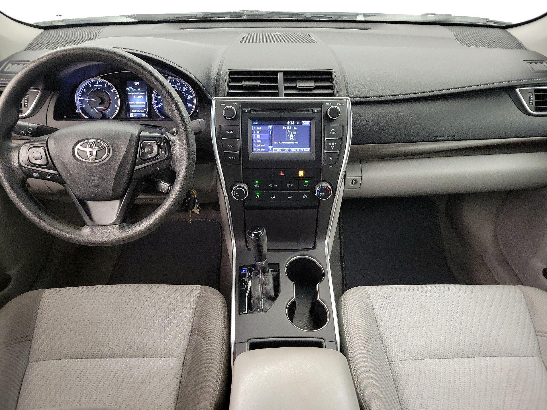 Thumbnail: 2017 Toyota Camry - 9