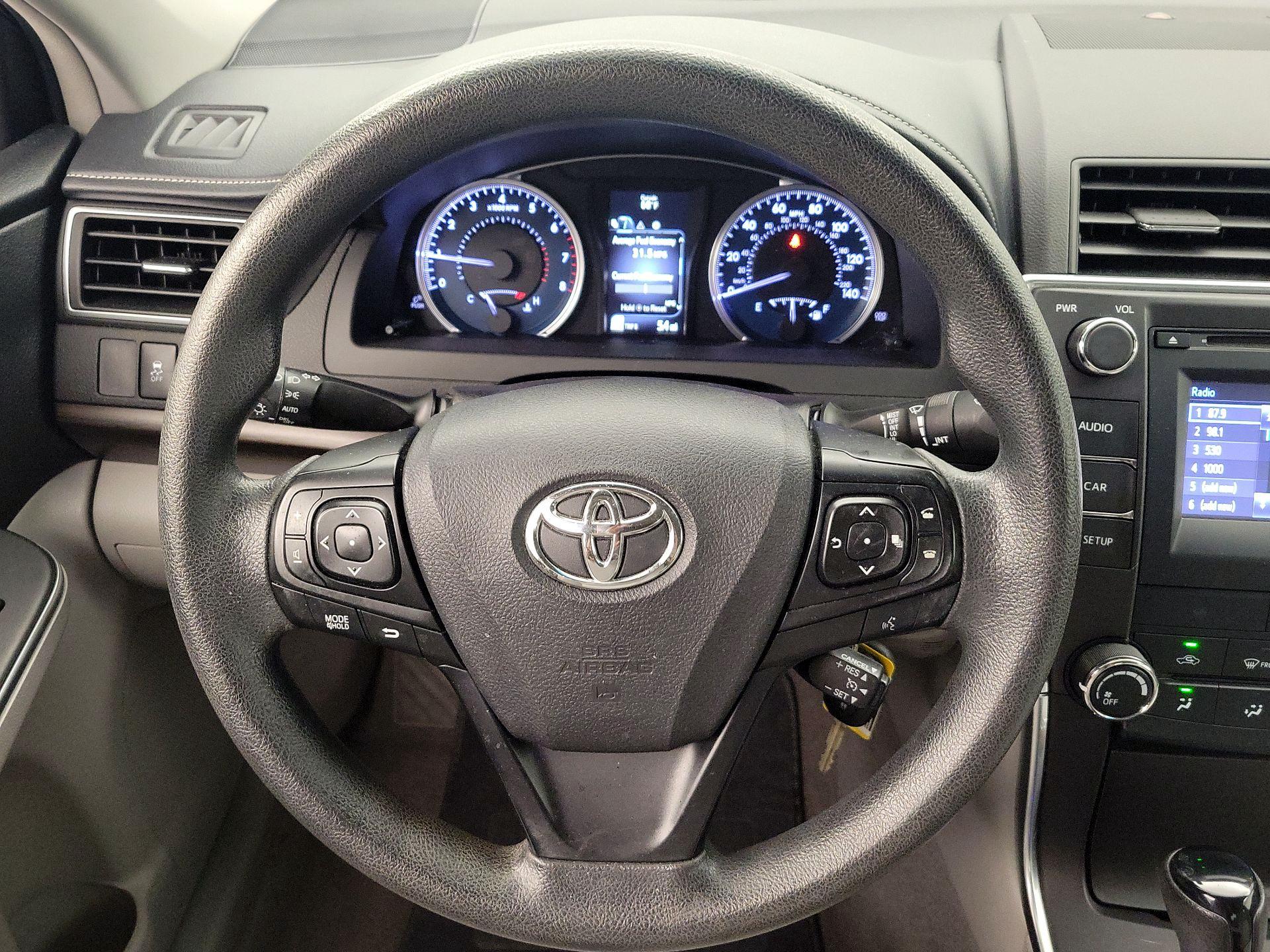 Thumbnail: 2017 Toyota Camry - 10