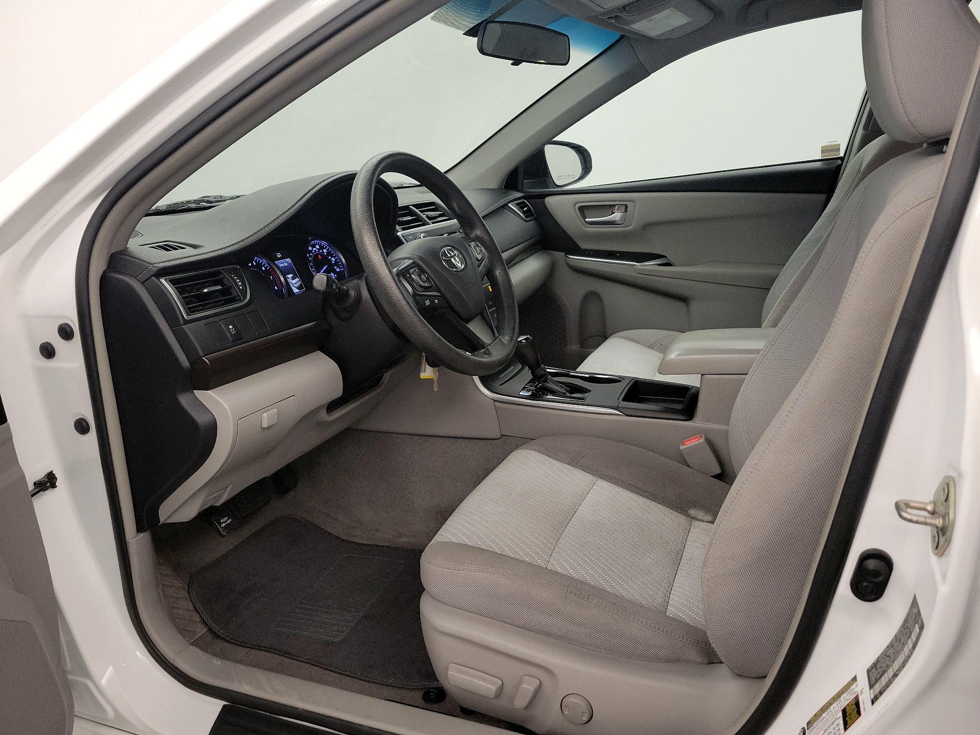 Thumbnail: 2017 Toyota Camry - 11