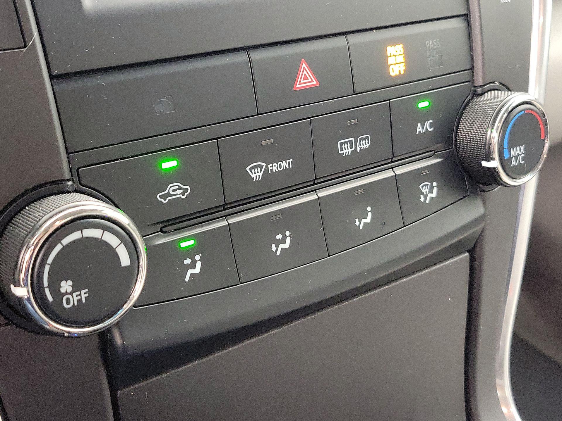 Thumbnail: 2017 Toyota Camry - 16