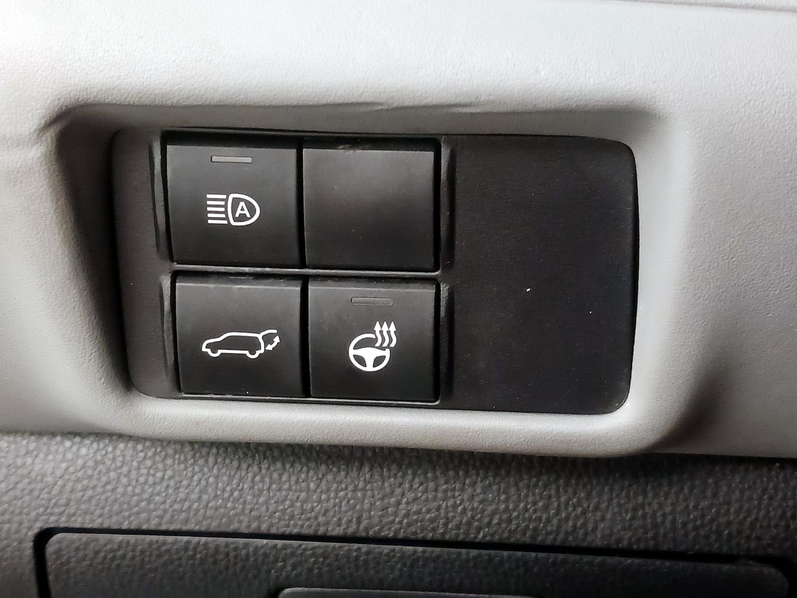 2020 Toyota Highlander Limited - Photo 14