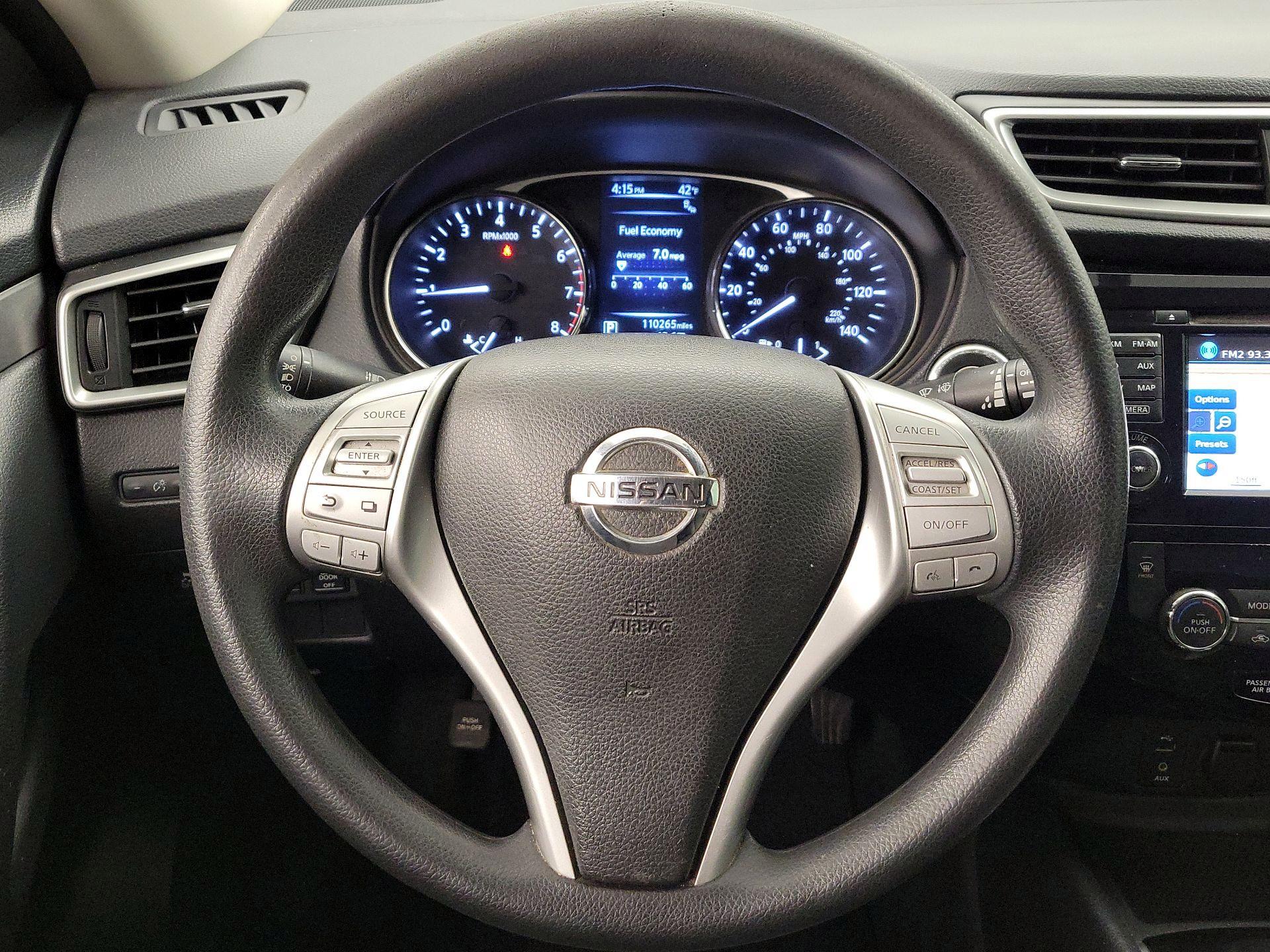 Thumbnail: 2016 Nissan Rogue - 10