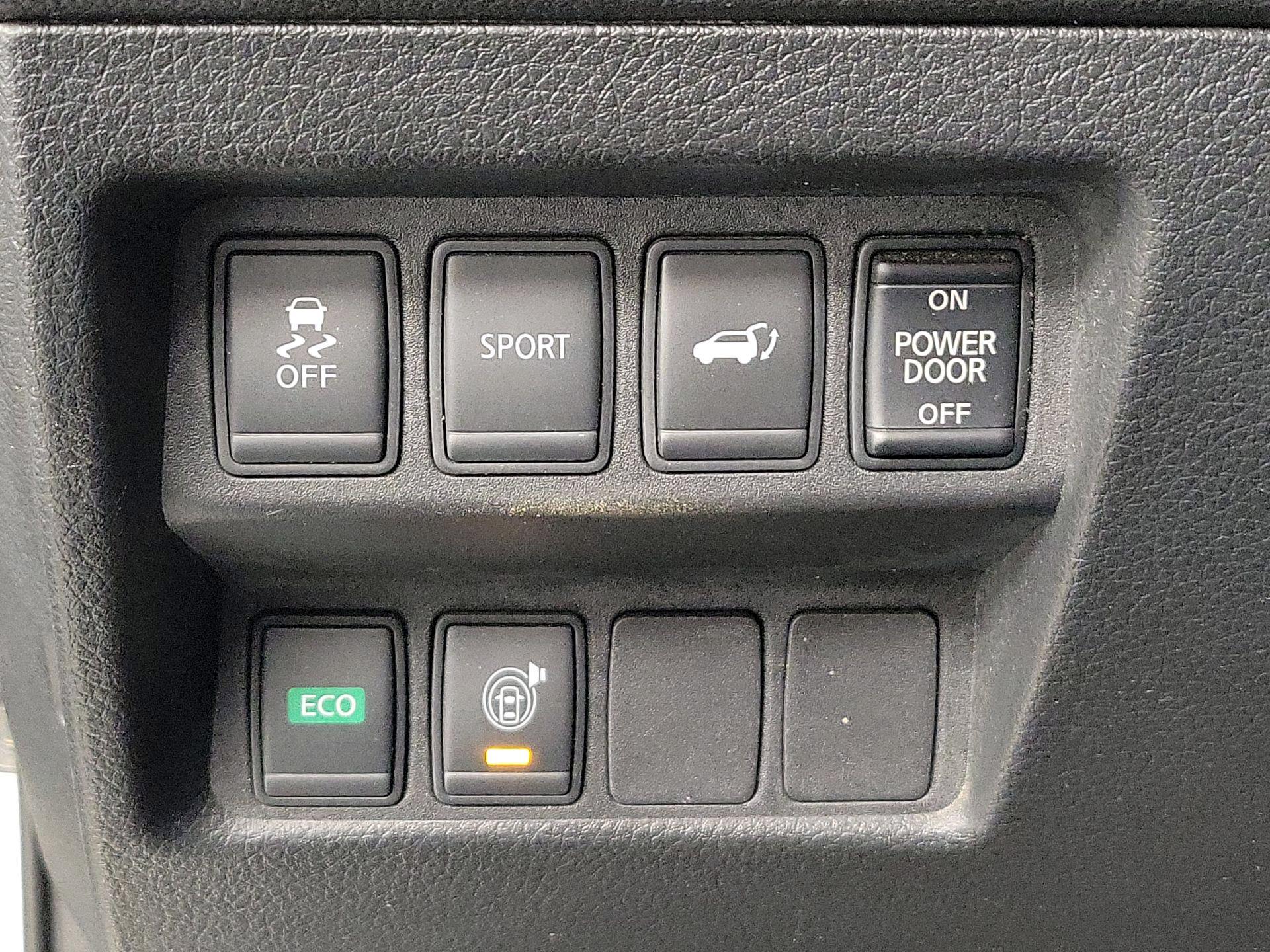 Thumbnail: 2016 Nissan Rogue - 13