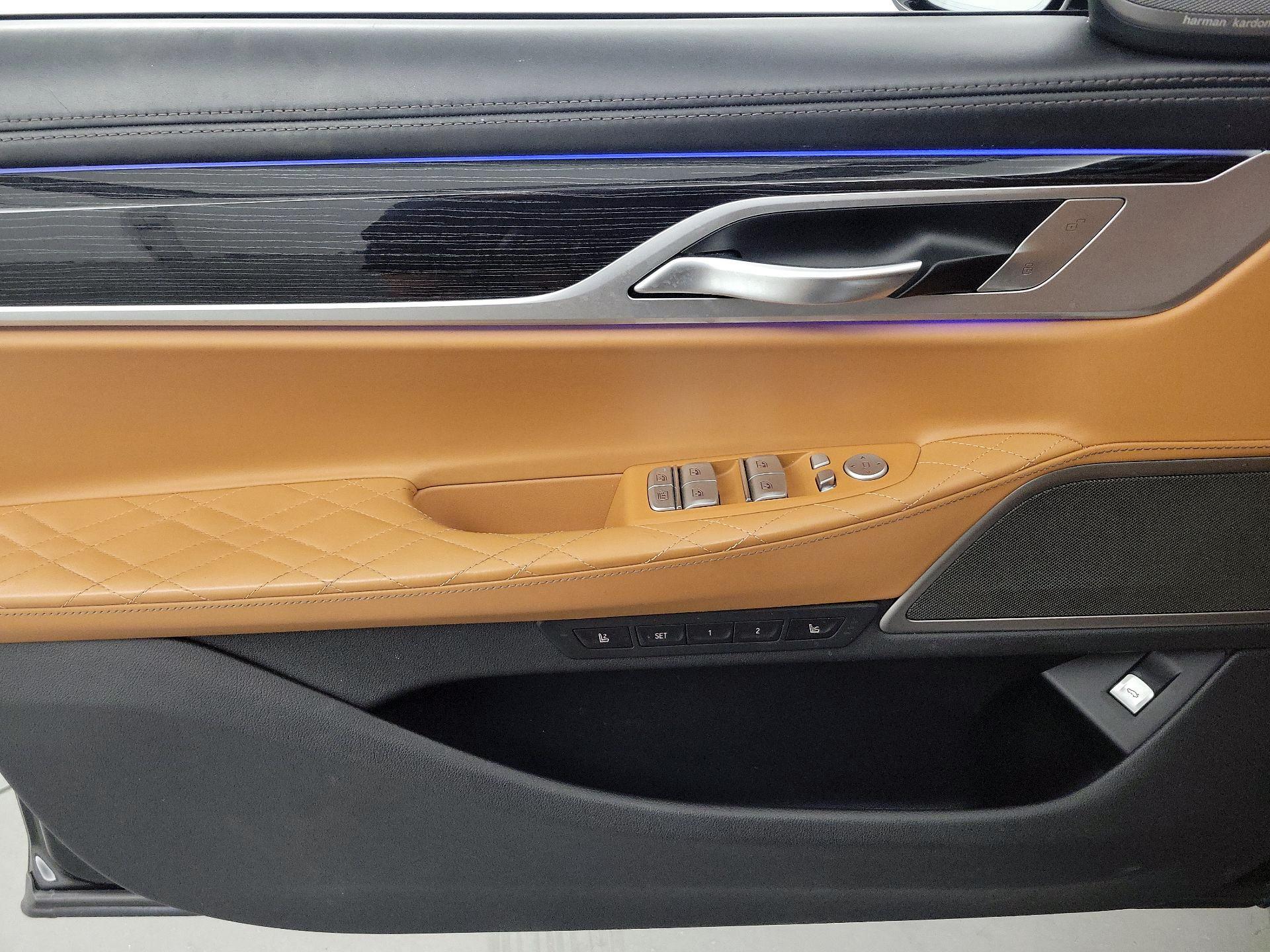 Thumbnail: 2020 BMW 7 Series - 12