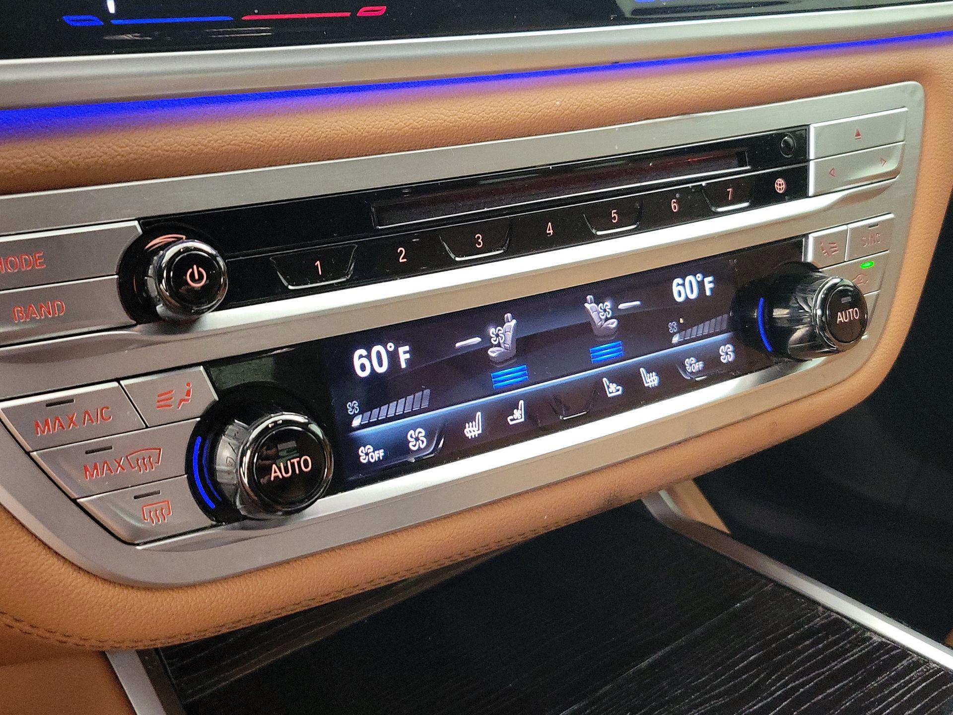 Thumbnail: 2020 BMW 7 Series - 17