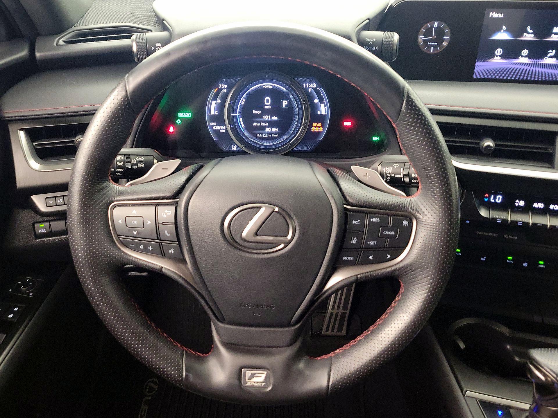 Thumbnail: 2019 Lexus UX - 10