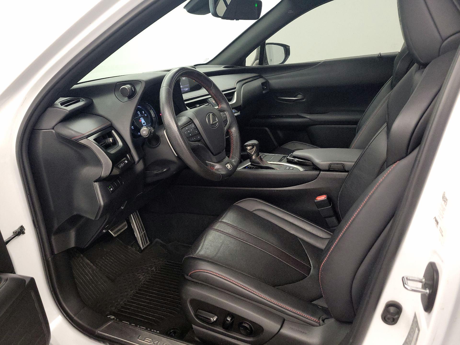 Thumbnail: 2019 Lexus UX - 11