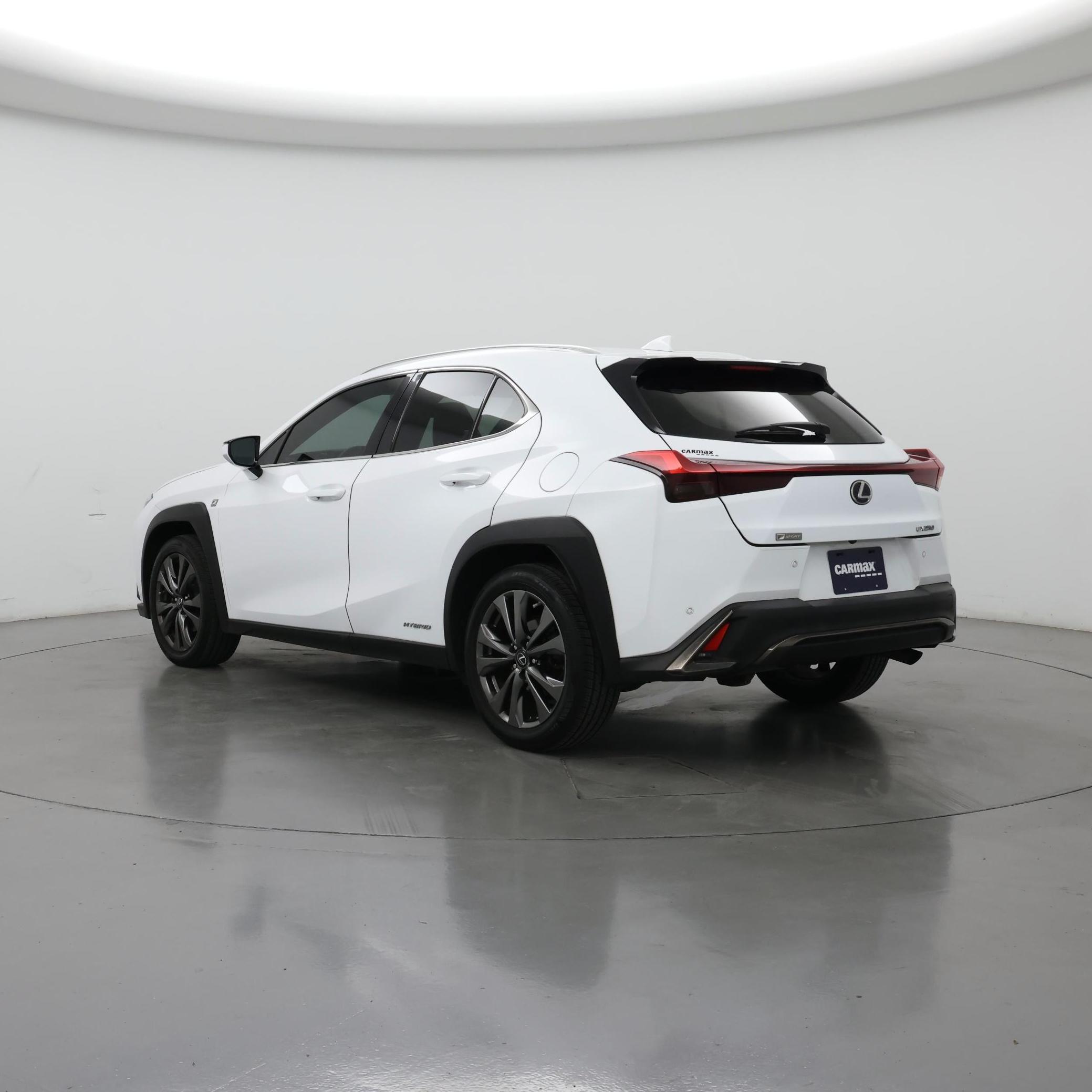 Thumbnail: 2019 Lexus UX - 2