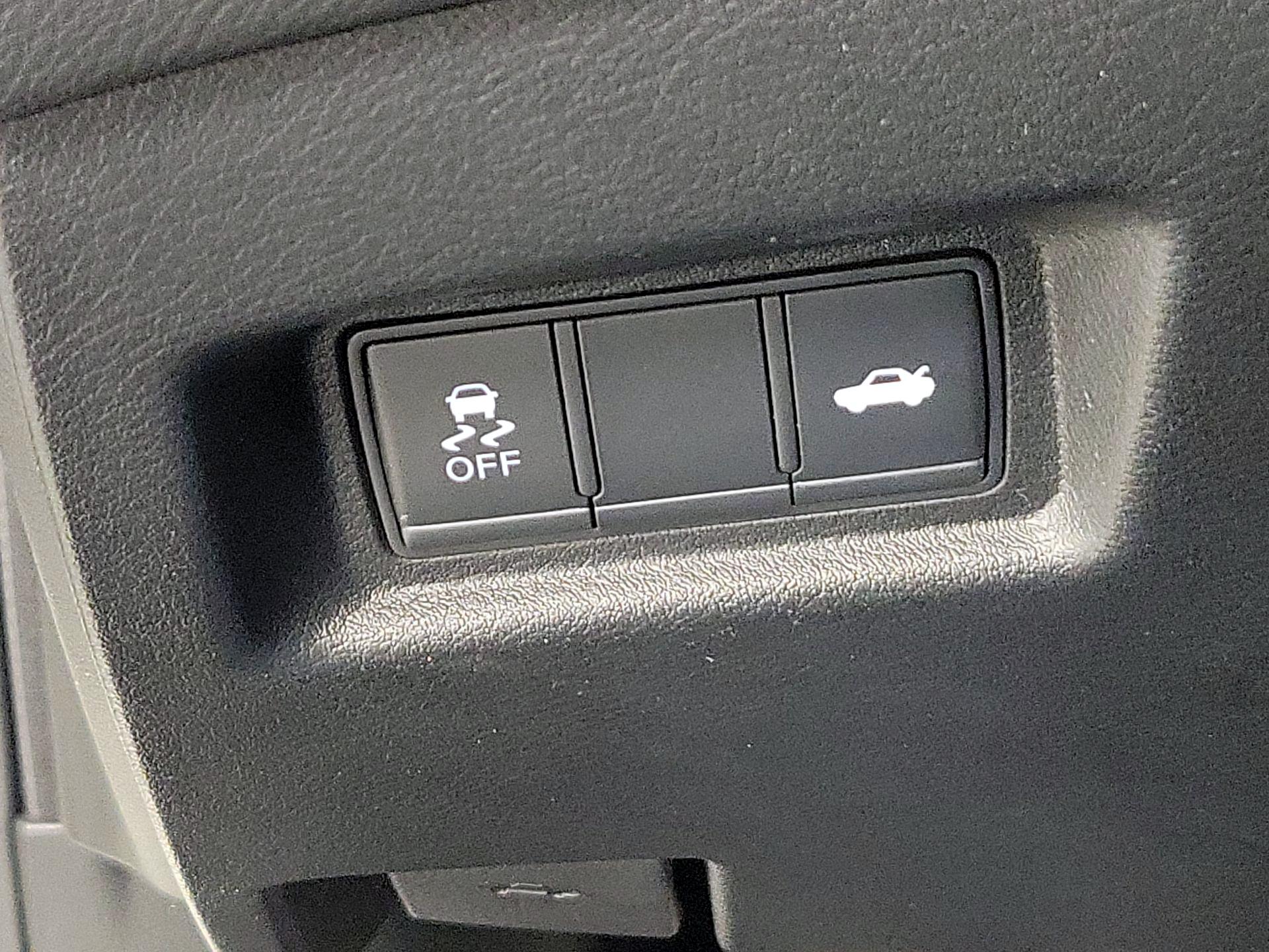 Thumbnail: 2021 INFINITI Q50 - 13