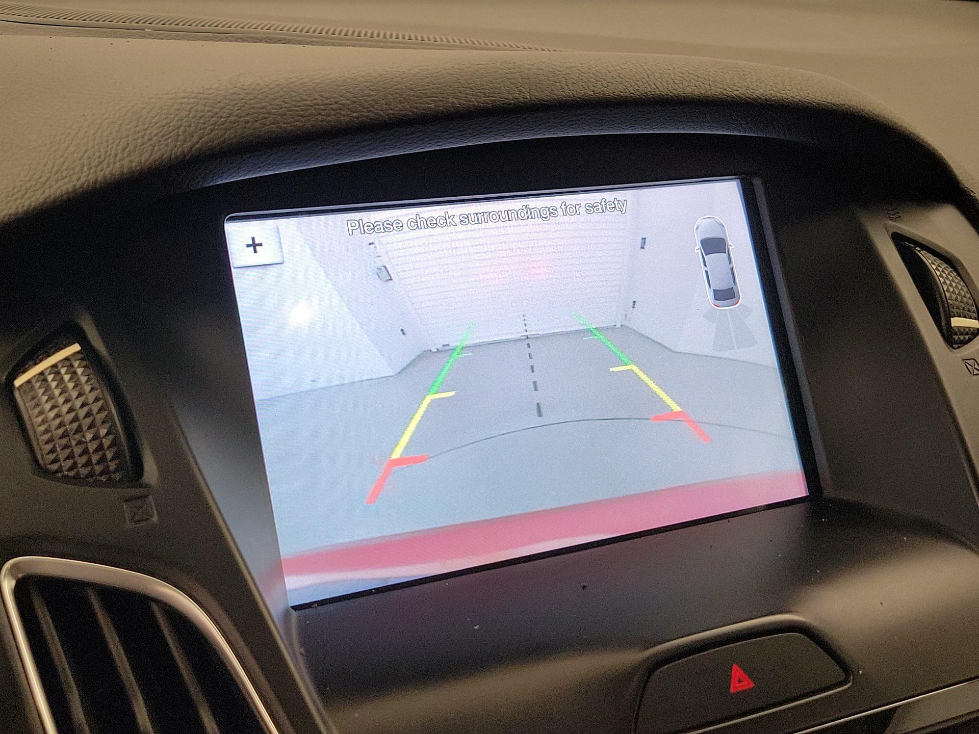 Thumbnail: 2017 Ford Focus - 15