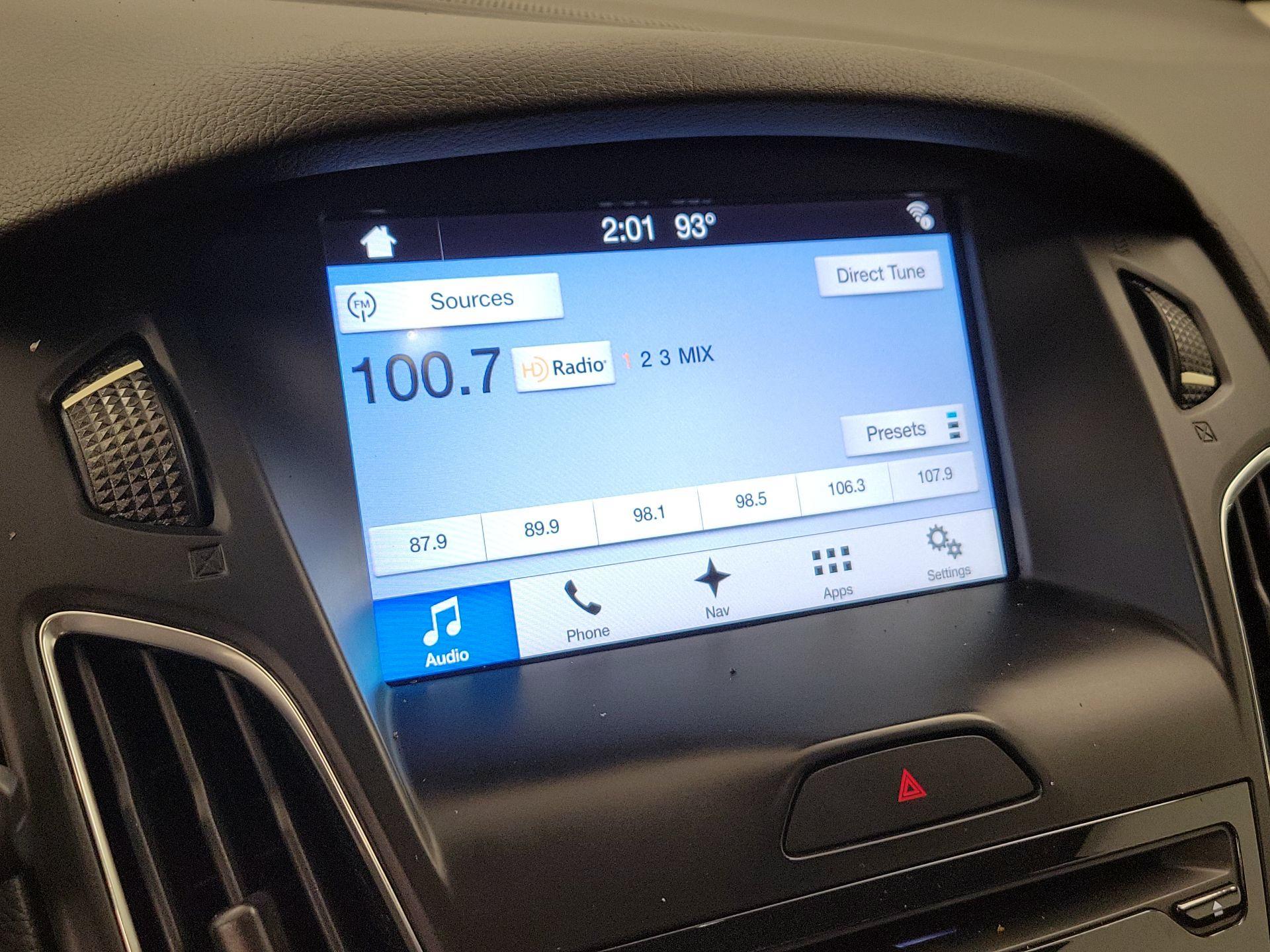 Thumbnail: 2017 Ford Focus - 16