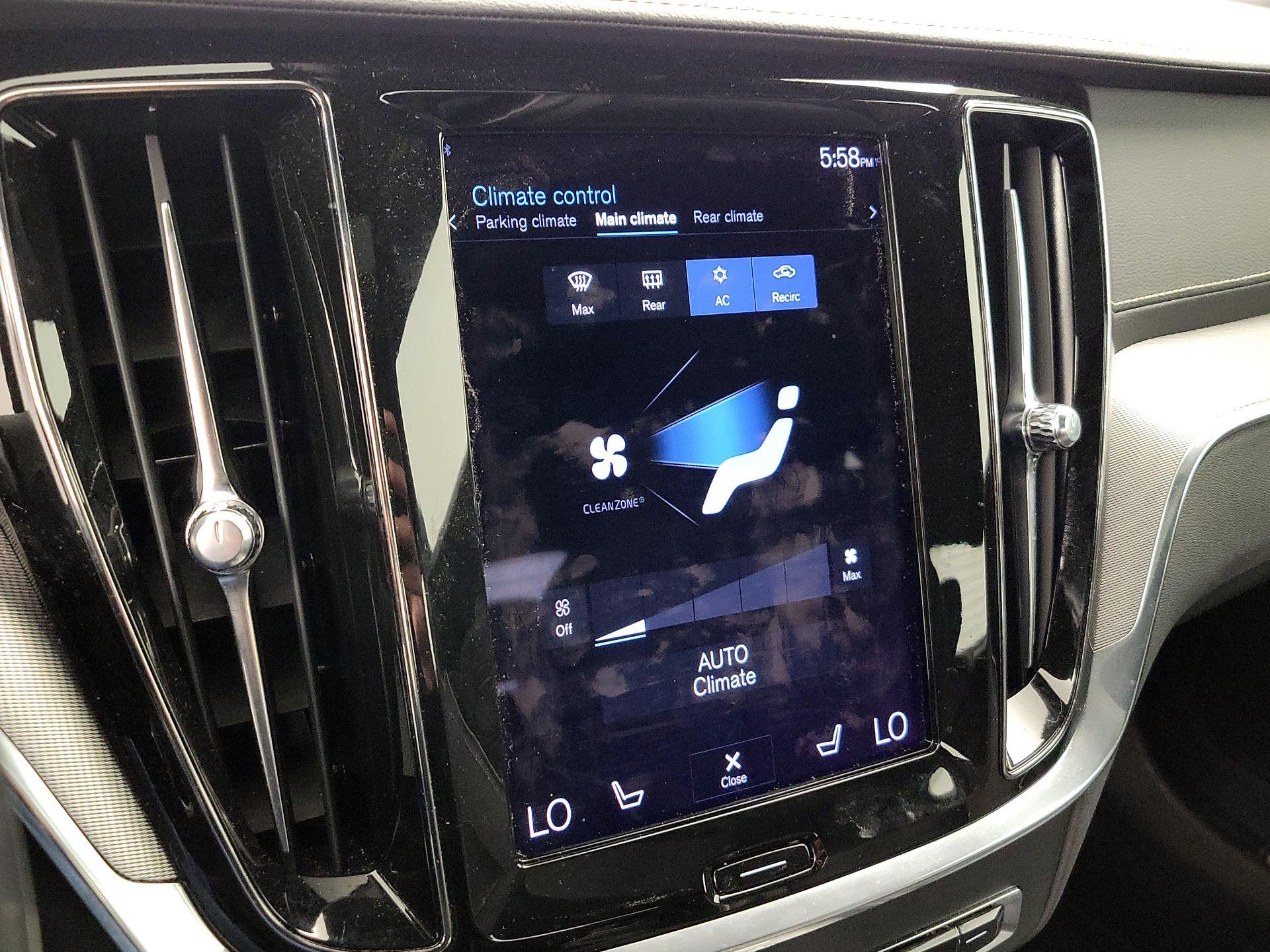 Thumbnail: 2022 Volvo S60 - 17