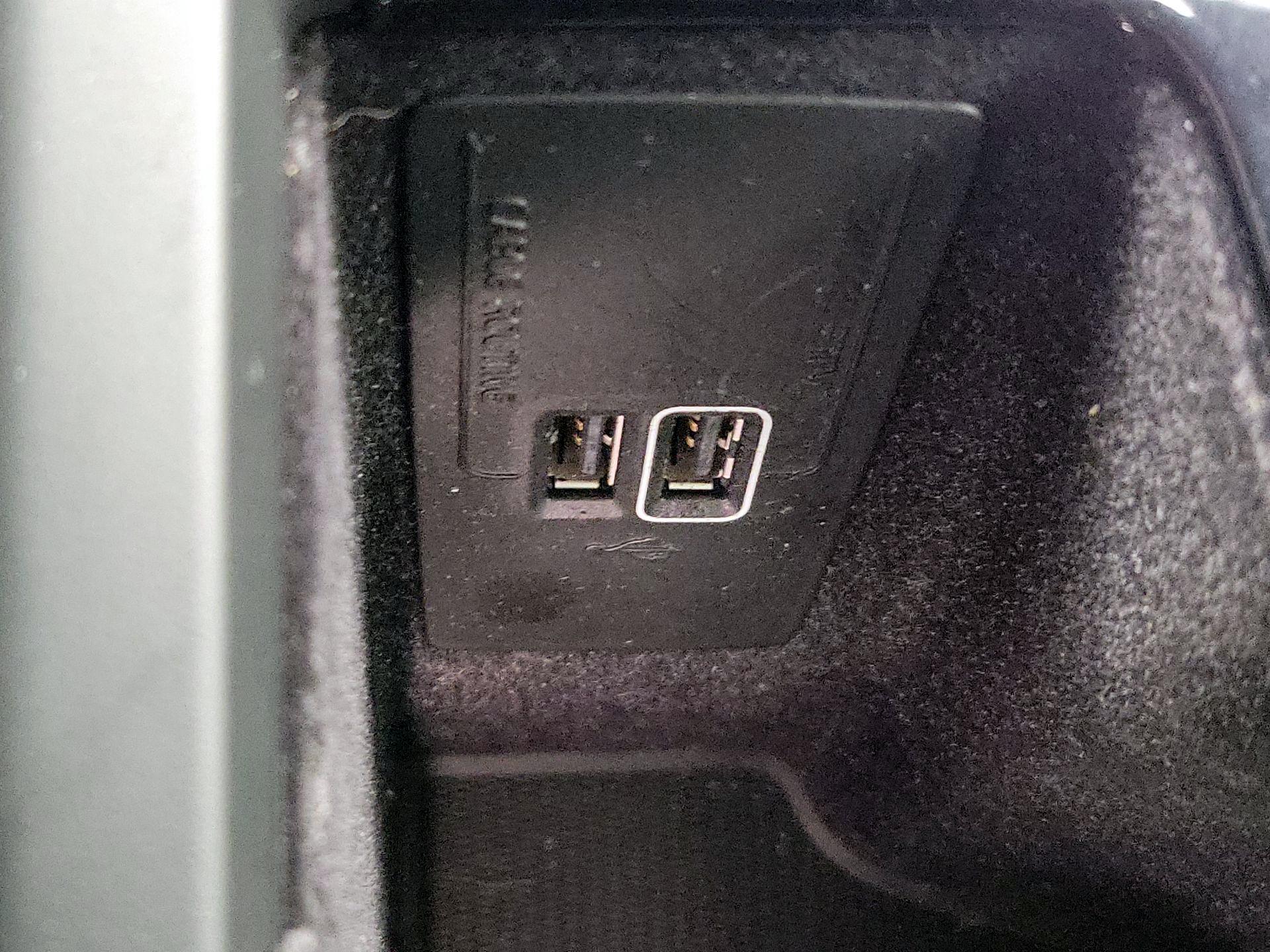 Thumbnail: 2022 Volvo S60 - 19