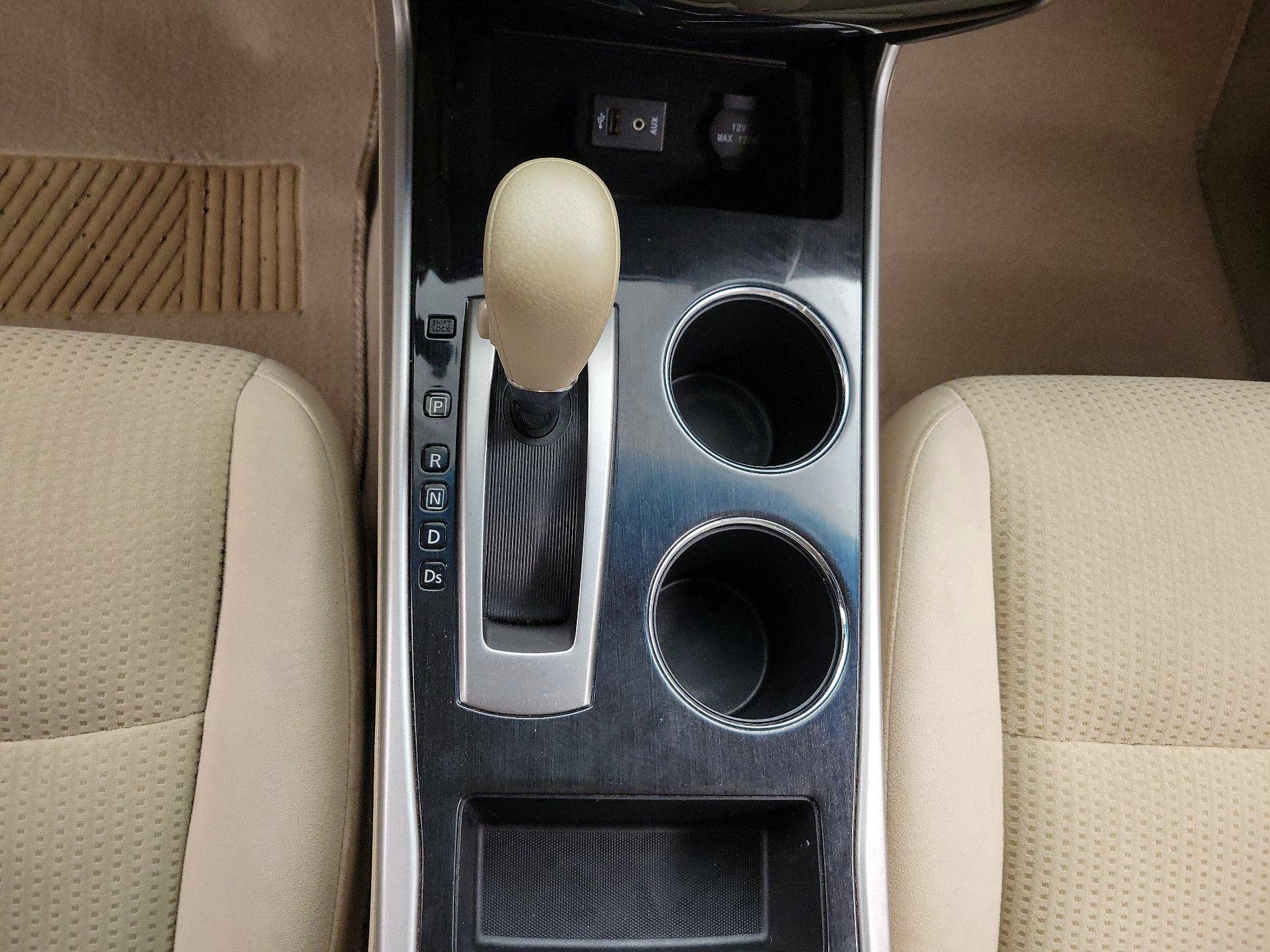 Thumbnail: 2014 Nissan Altima - 17