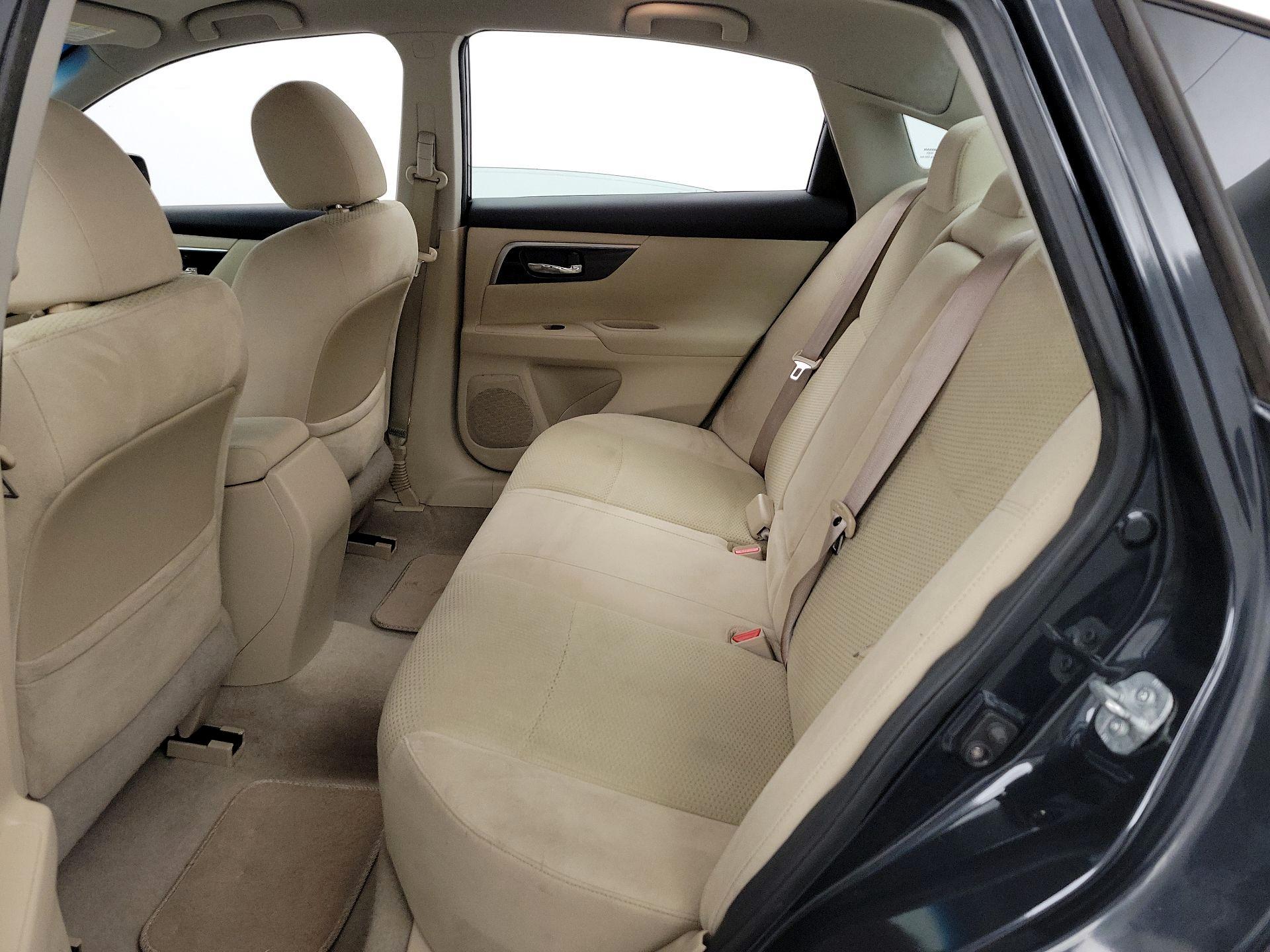 Thumbnail: 2014 Nissan Altima - 19