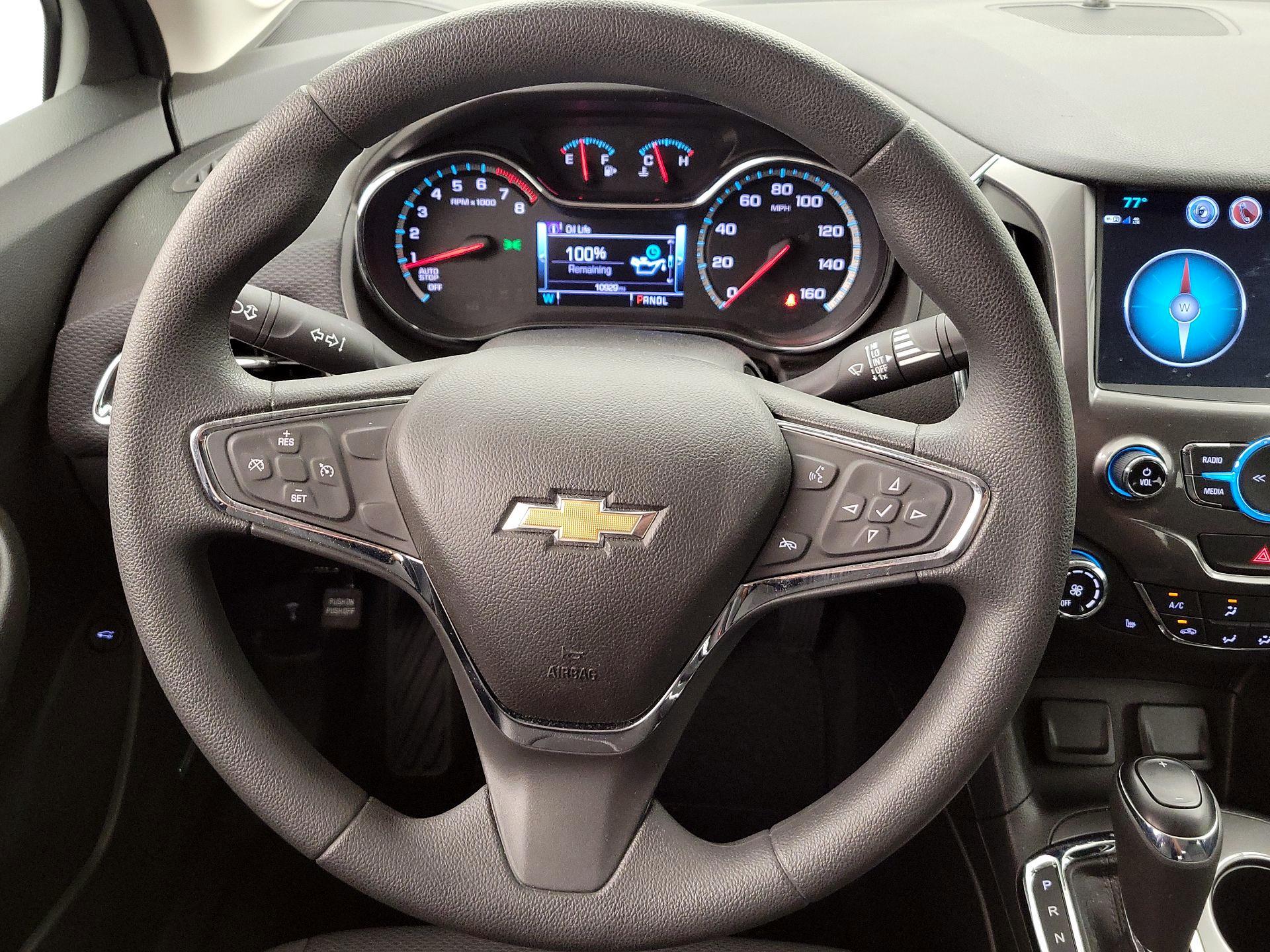 Thumbnail: 2018 Chevrolet Cruze - 10