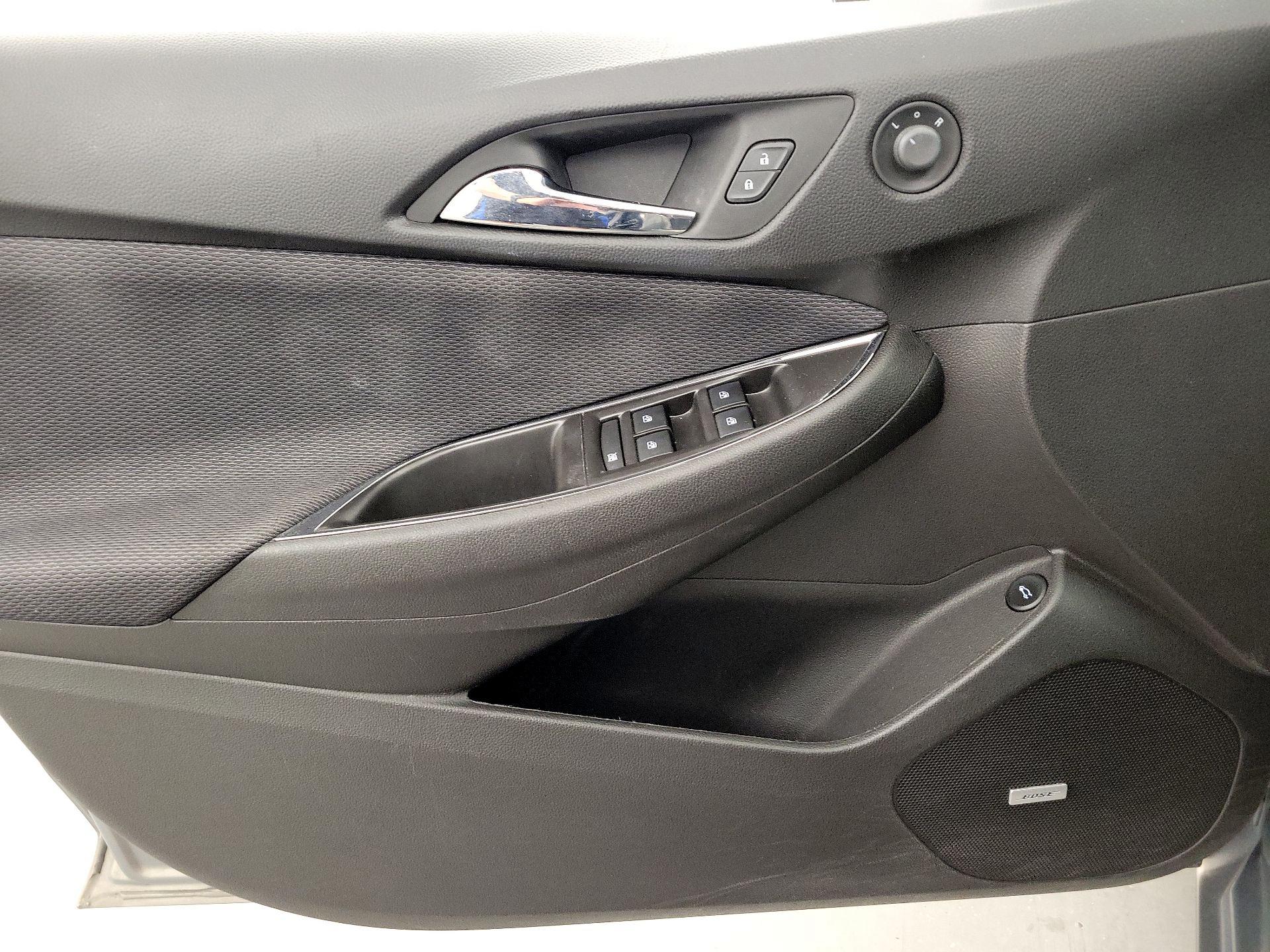 Thumbnail: 2018 Chevrolet Cruze - 12