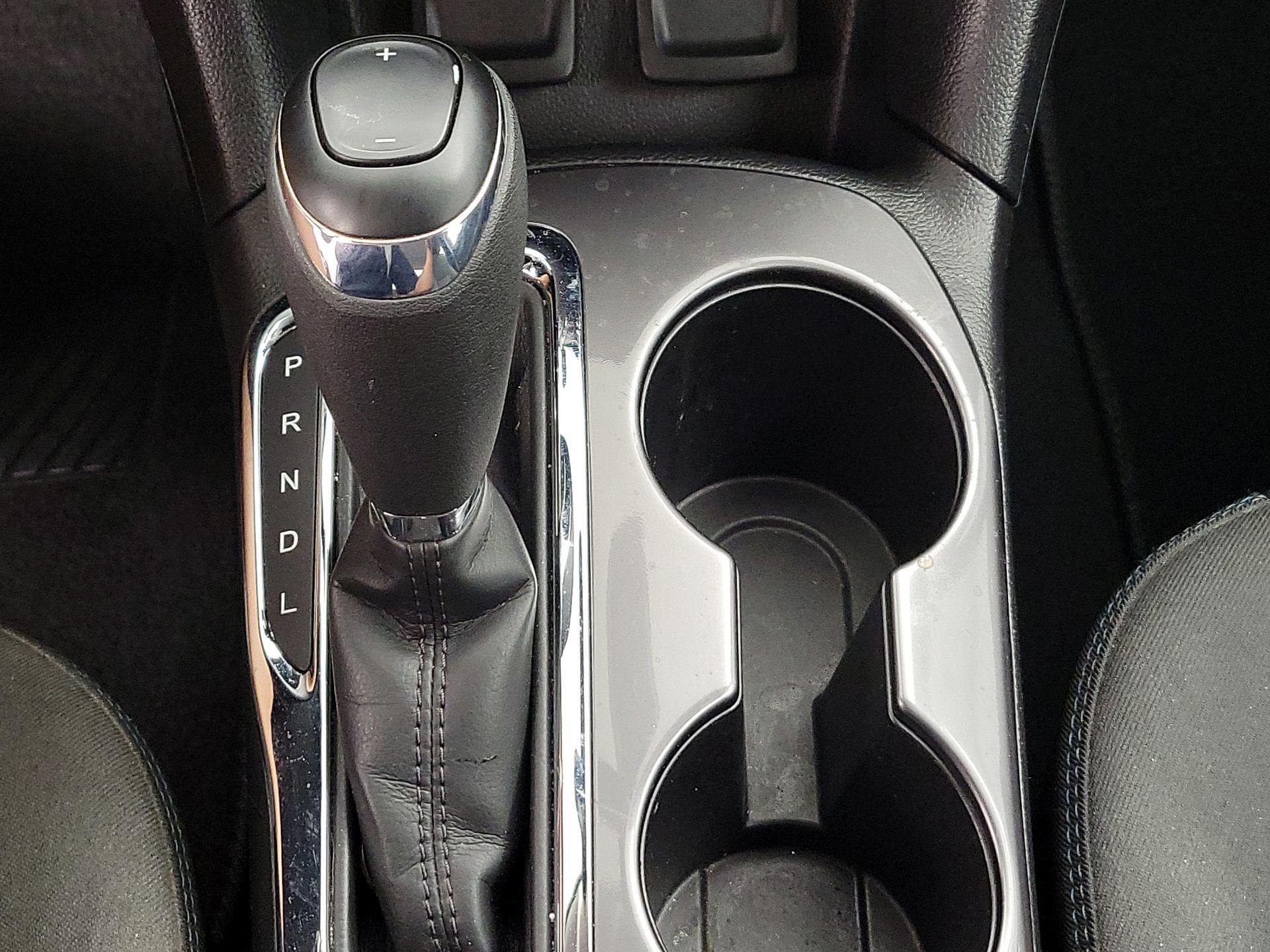 Thumbnail: 2018 Chevrolet Cruze - 17