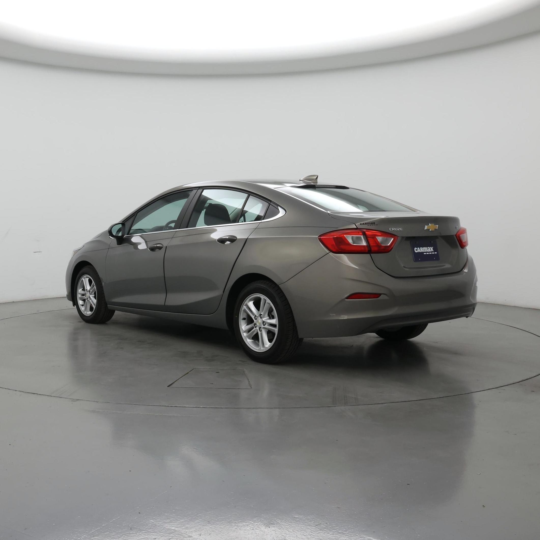 Thumbnail: 2018 Chevrolet Cruze - 2