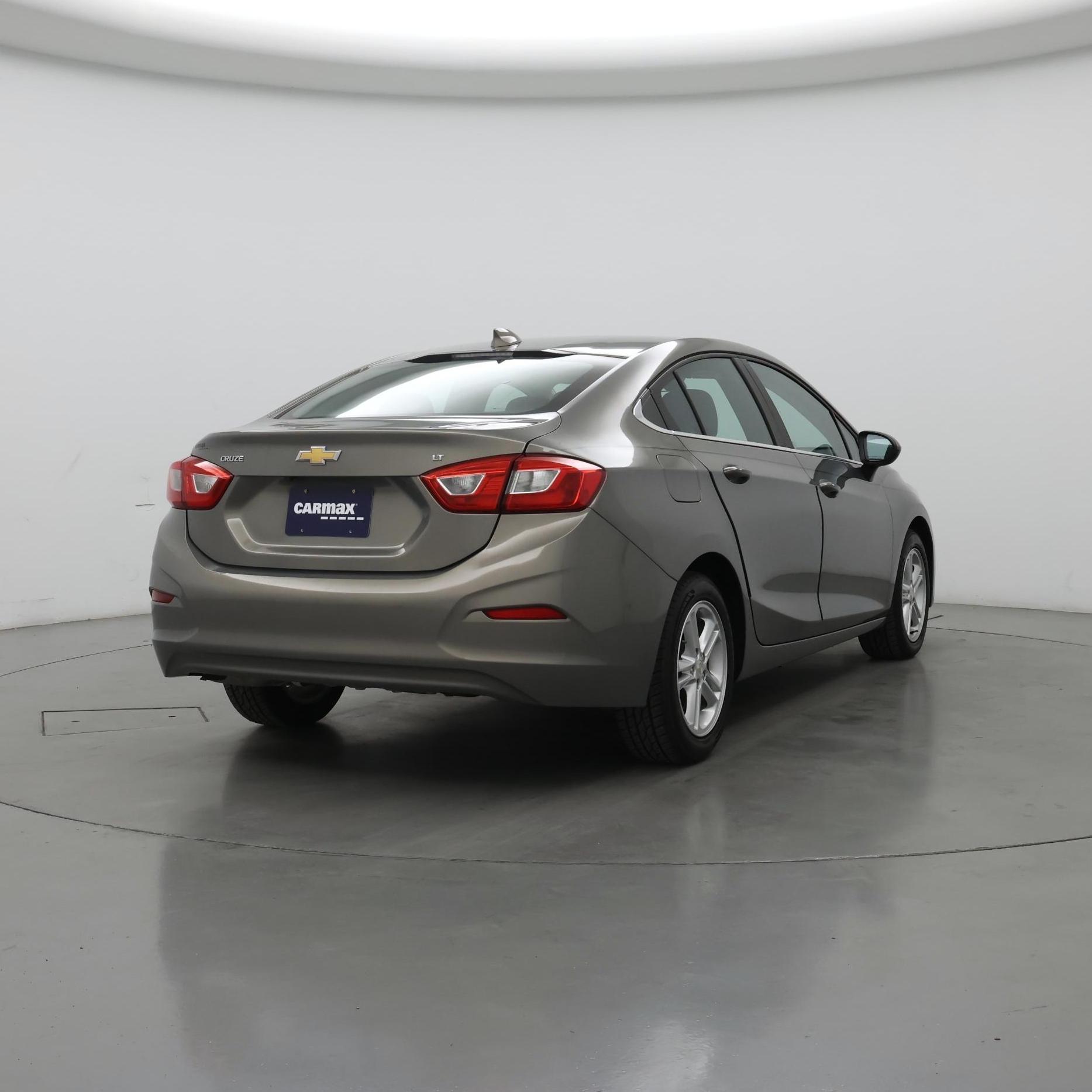 Thumbnail: 2018 Chevrolet Cruze - 8