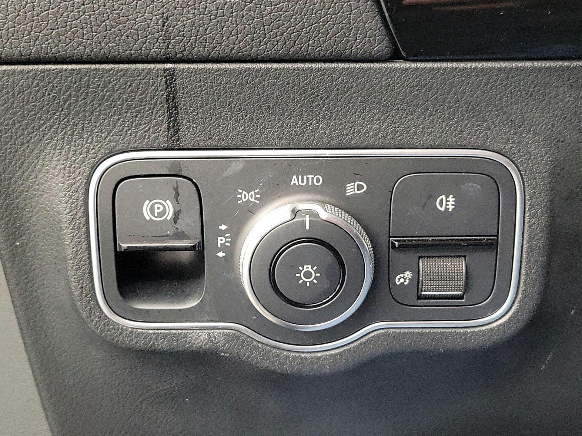 Thumbnail: 2023 Mercedes-Benz GLA - 13