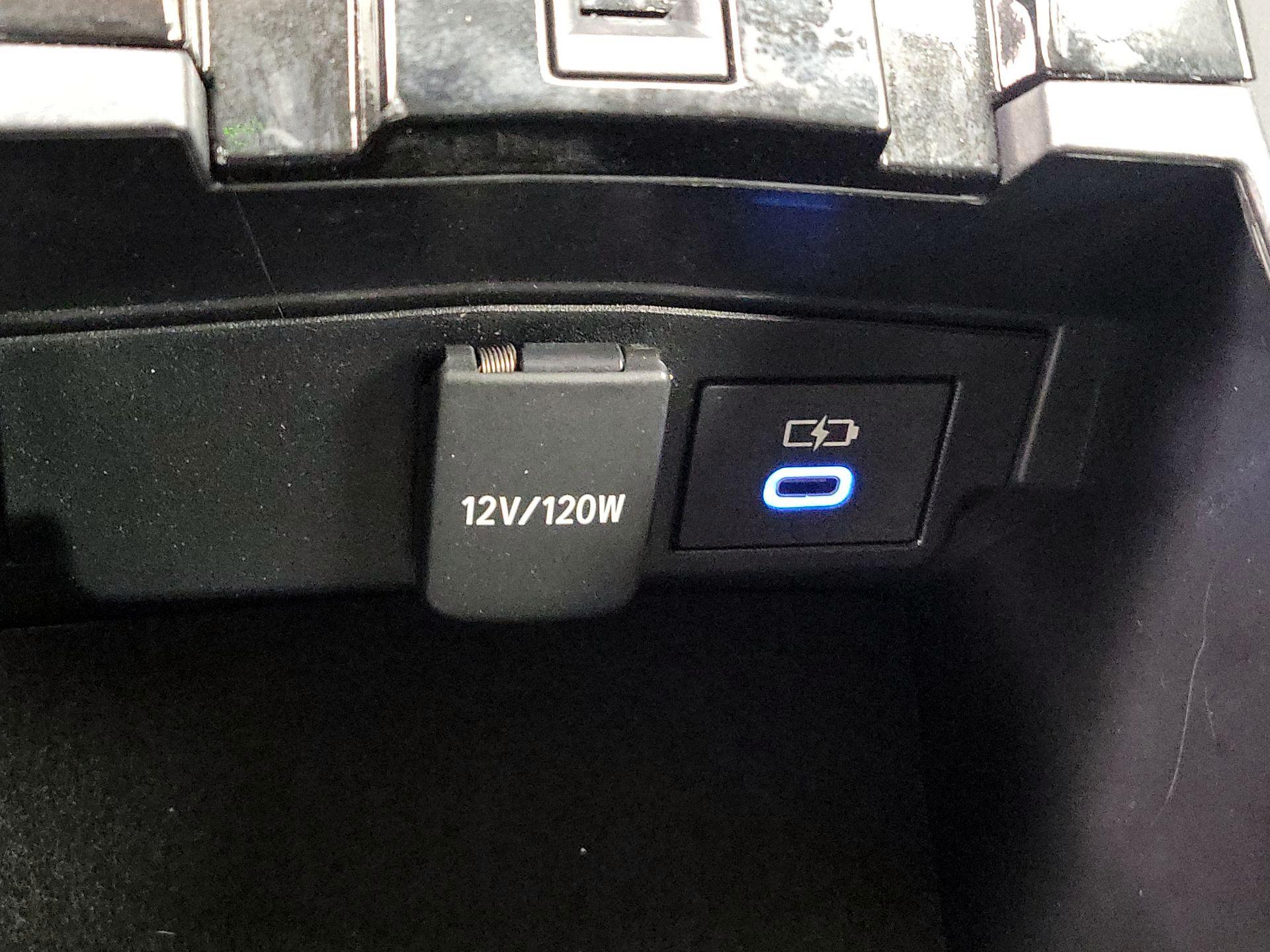 Thumbnail: 2022 Toyota Corolla - 18