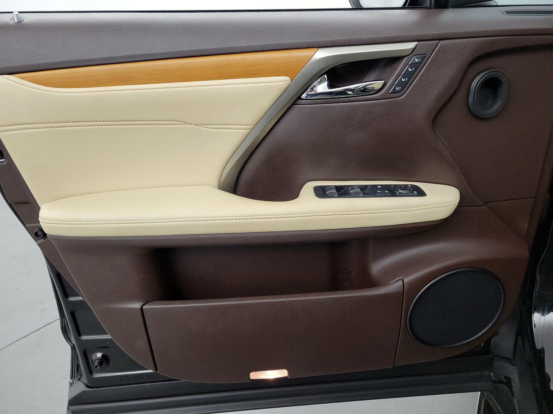 Thumbnail: 2018 Lexus RX - 12