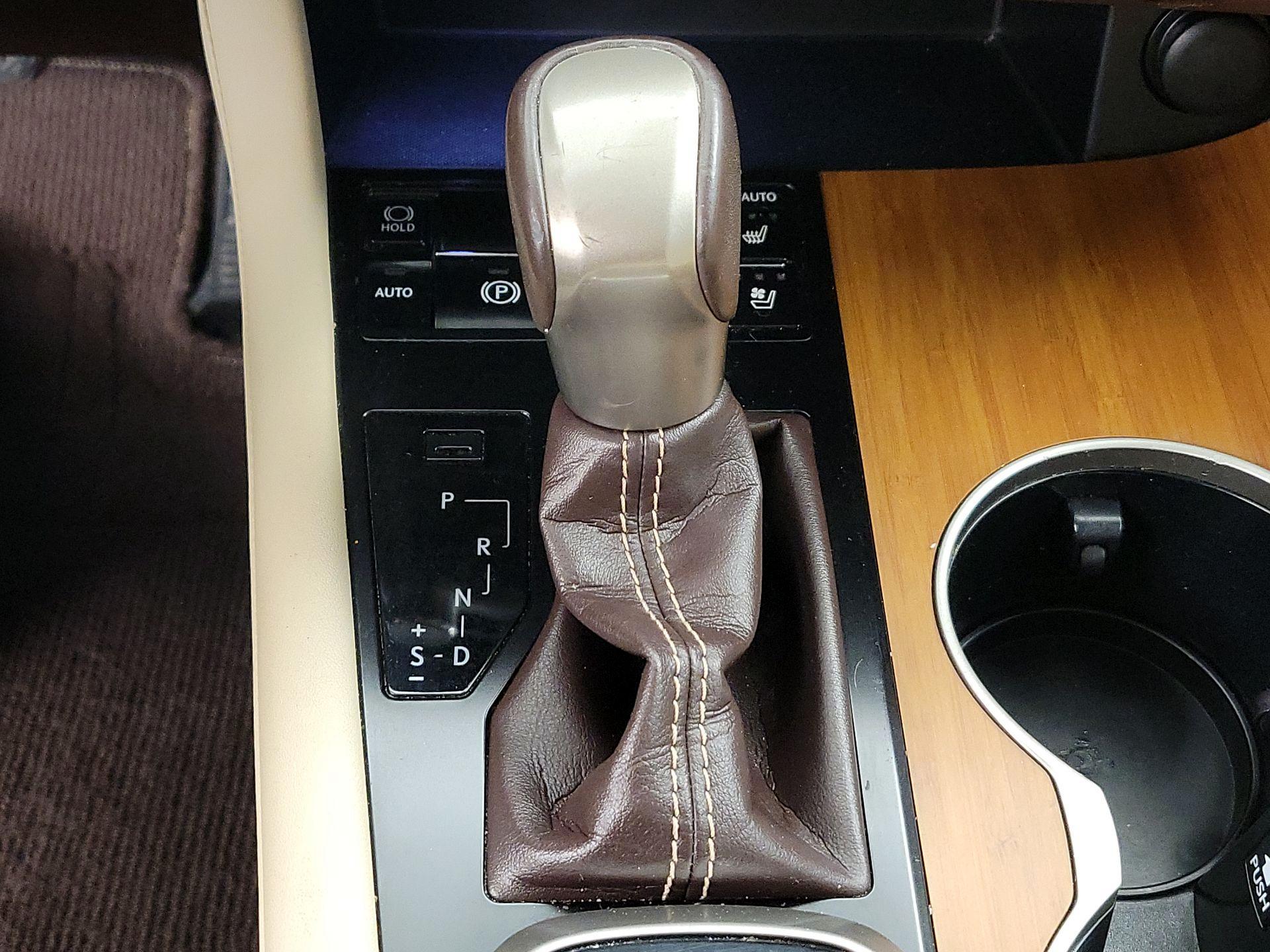 Thumbnail: 2018 Lexus RX - 17