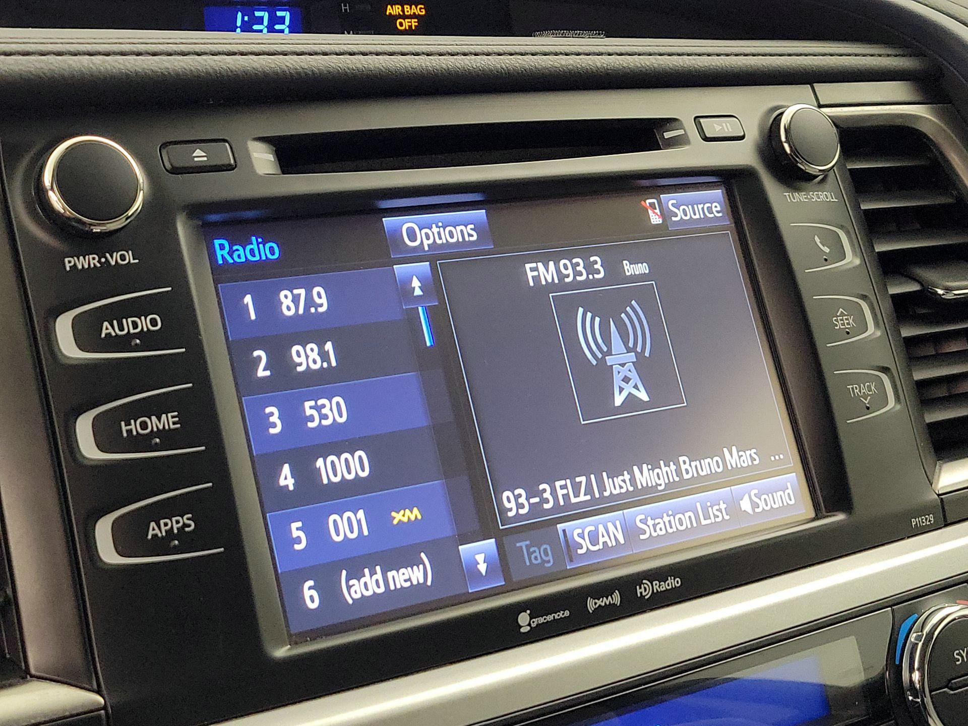 Thumbnail: 2017 Toyota Highlander - 15