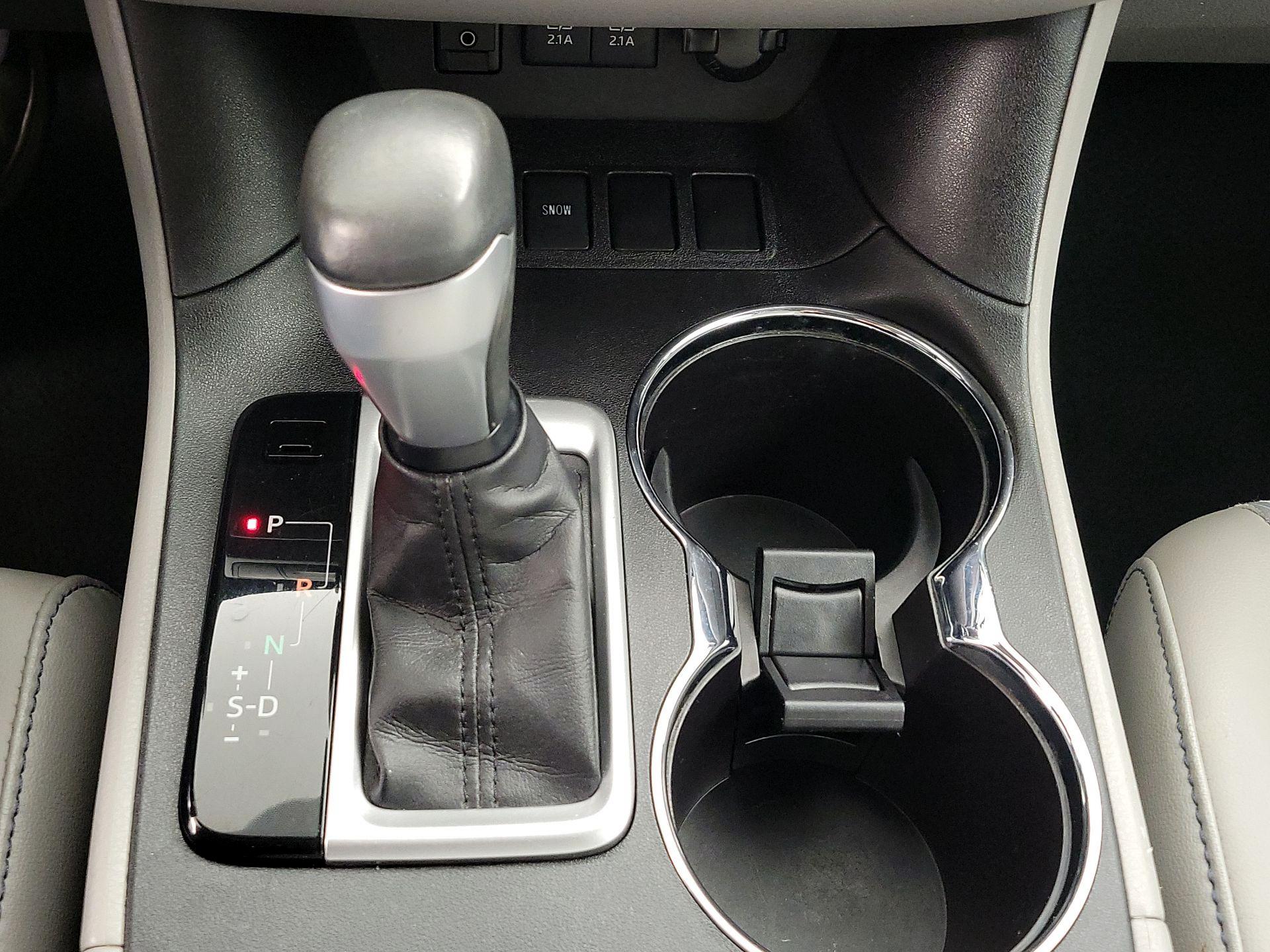 Thumbnail: 2017 Toyota Highlander - 17