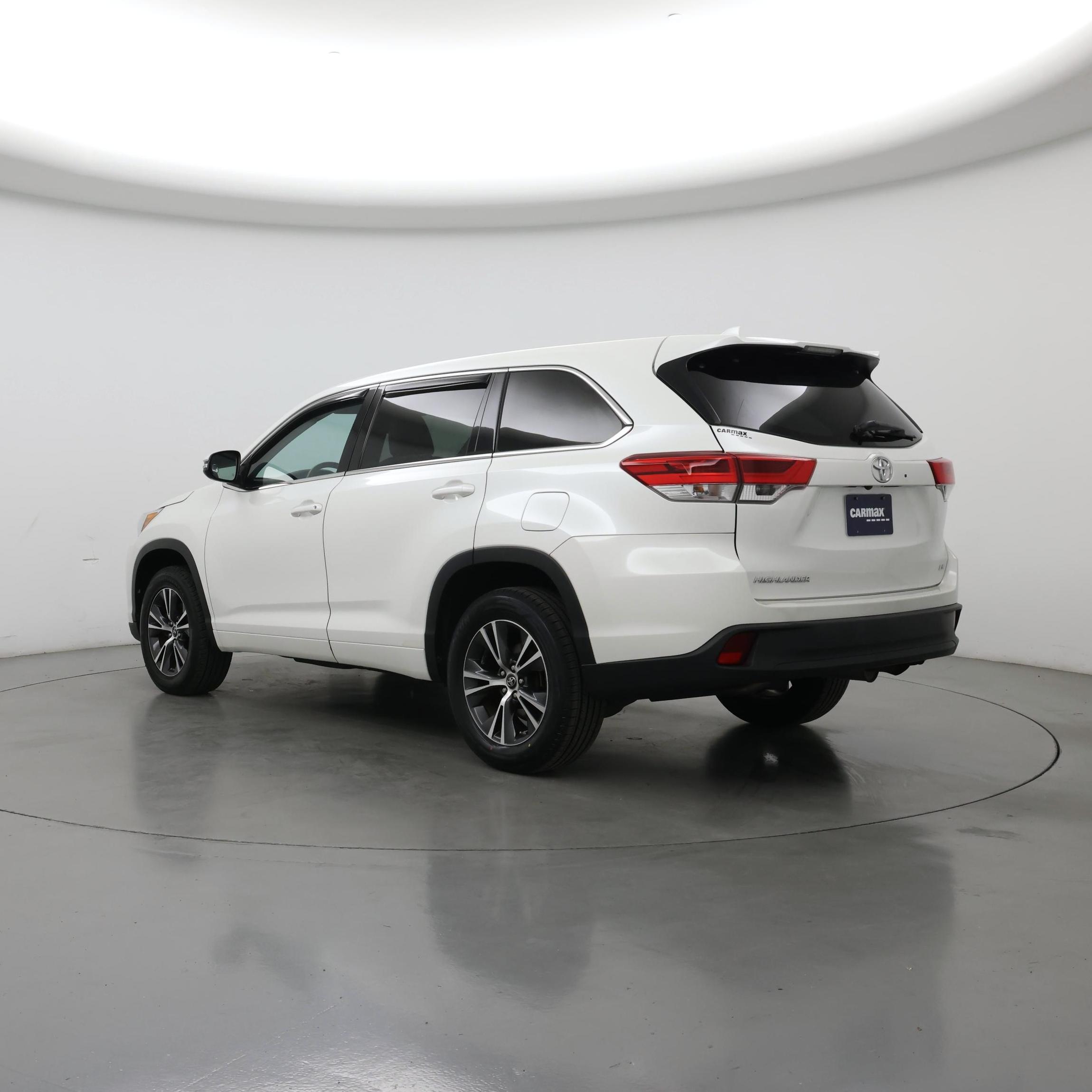 Thumbnail: 2017 Toyota Highlander - 2