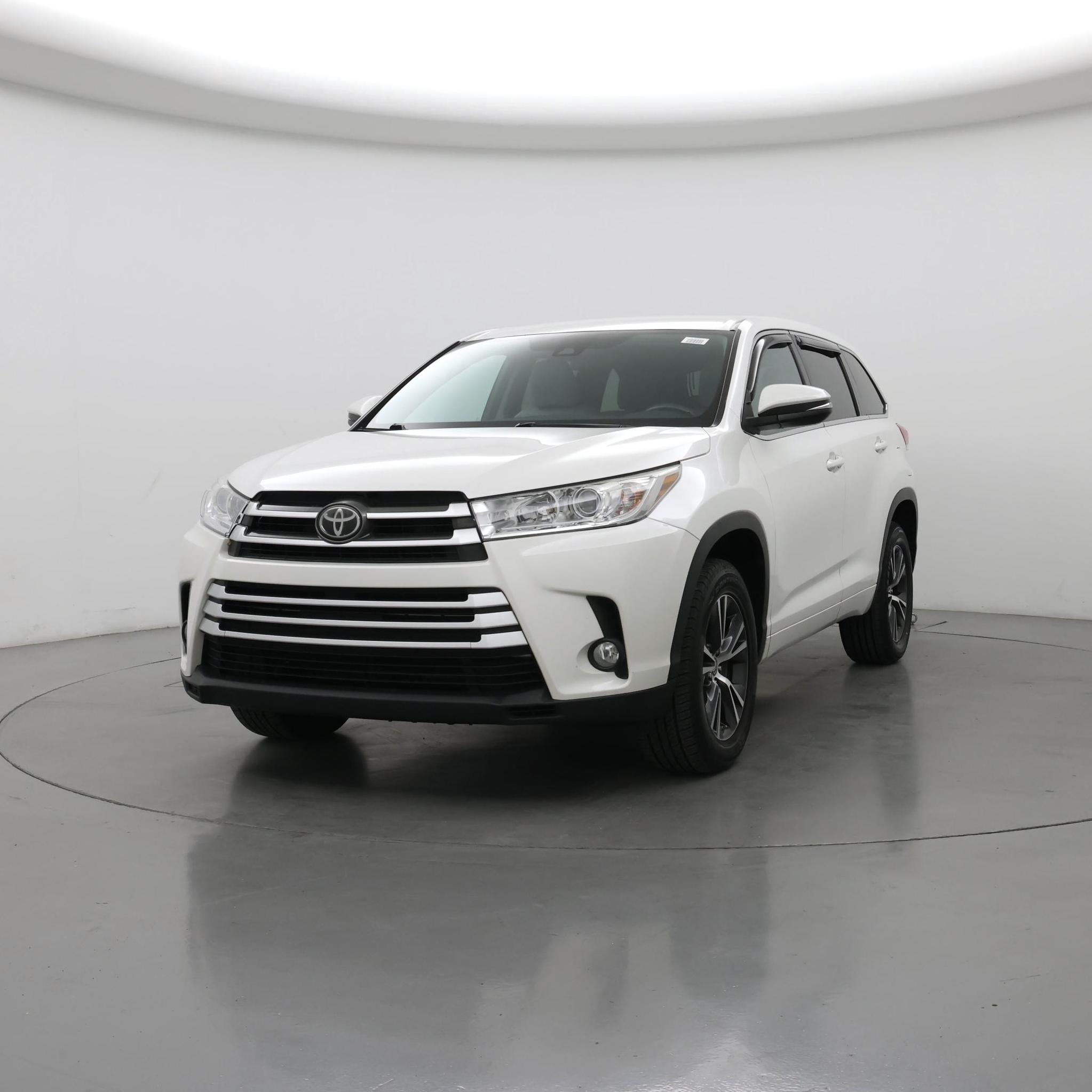 Thumbnail: 2017 Toyota Highlander - 4