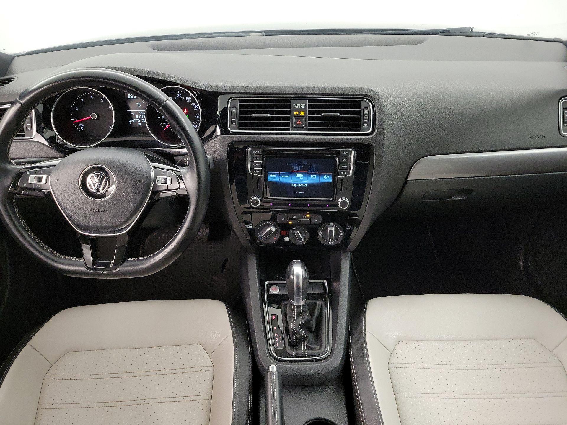 Thumbnail: 2016 Volkswagen Jetta - 9