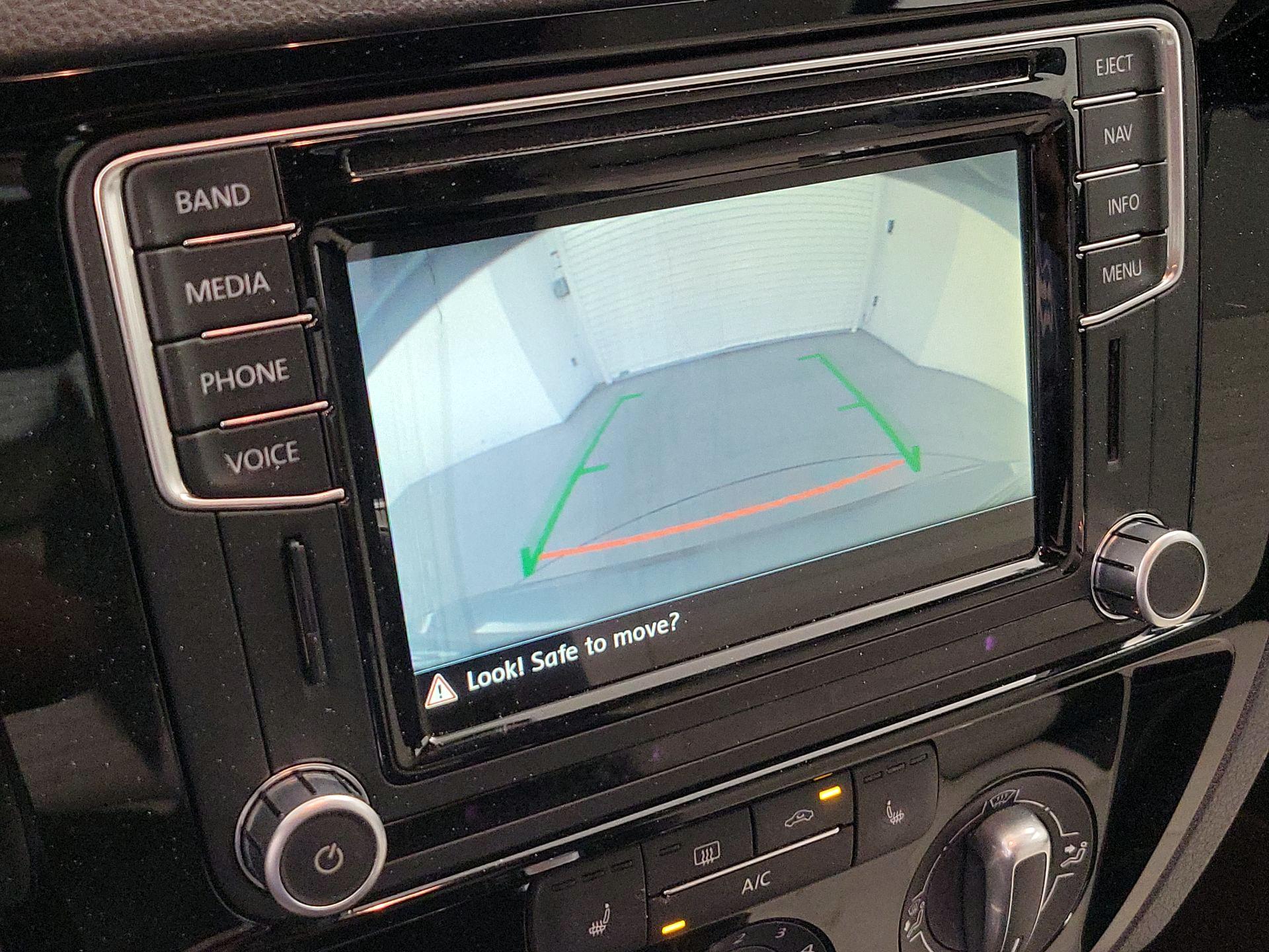 Thumbnail: 2016 Volkswagen Jetta - 15