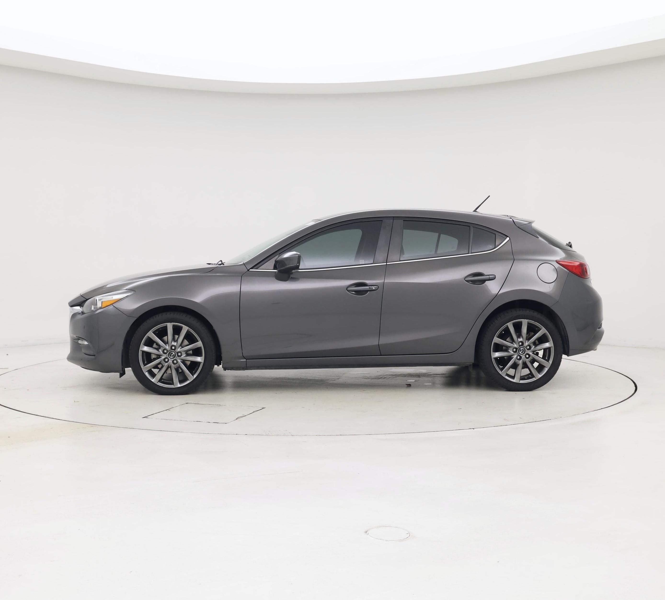 Thumbnail: 2018 Mazda Mazda3 - 3