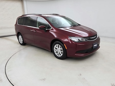 Red 2020 Chrysler Voyager LXI