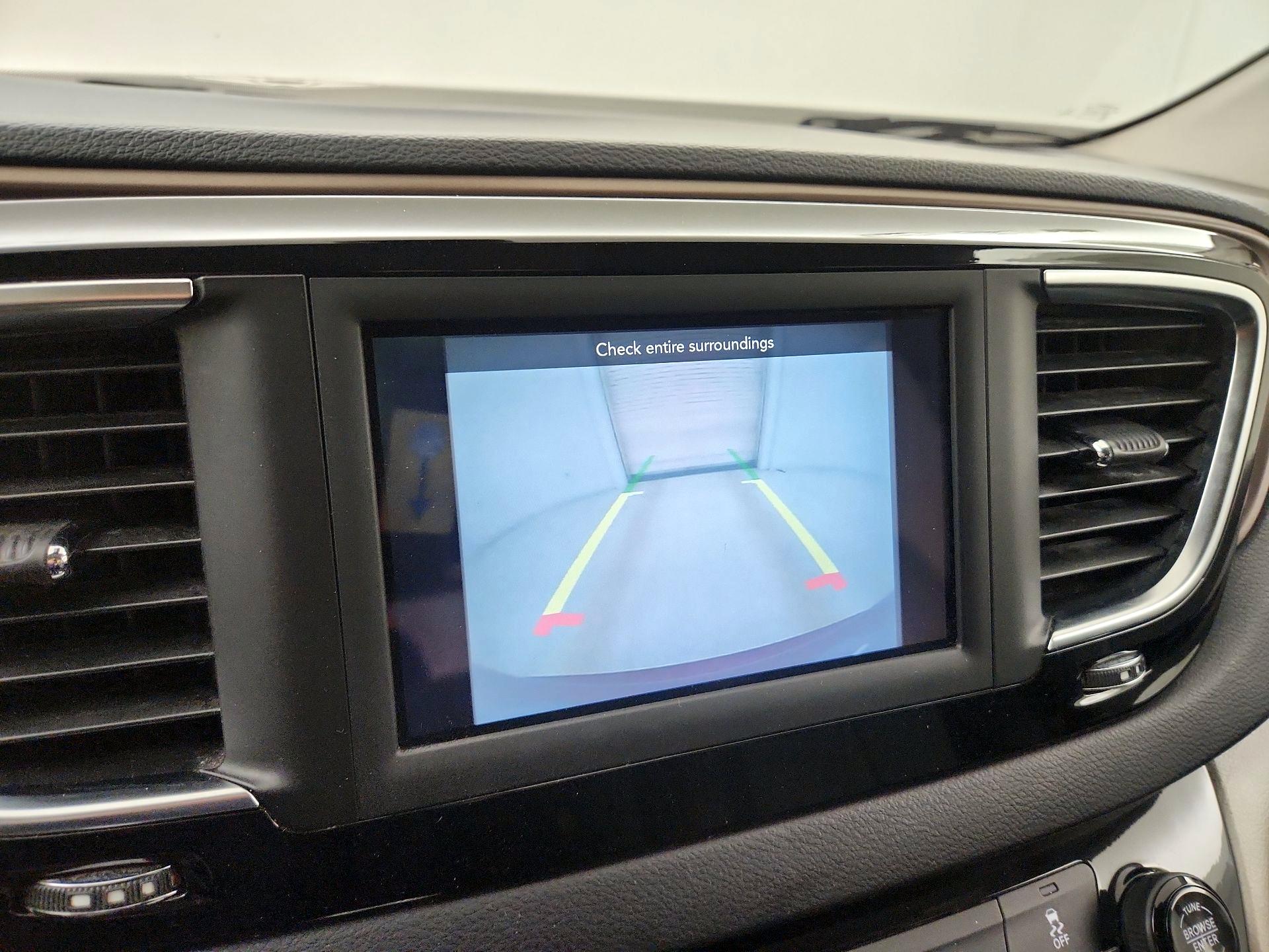 Thumbnail: 2020 Chrysler Voyager - 12