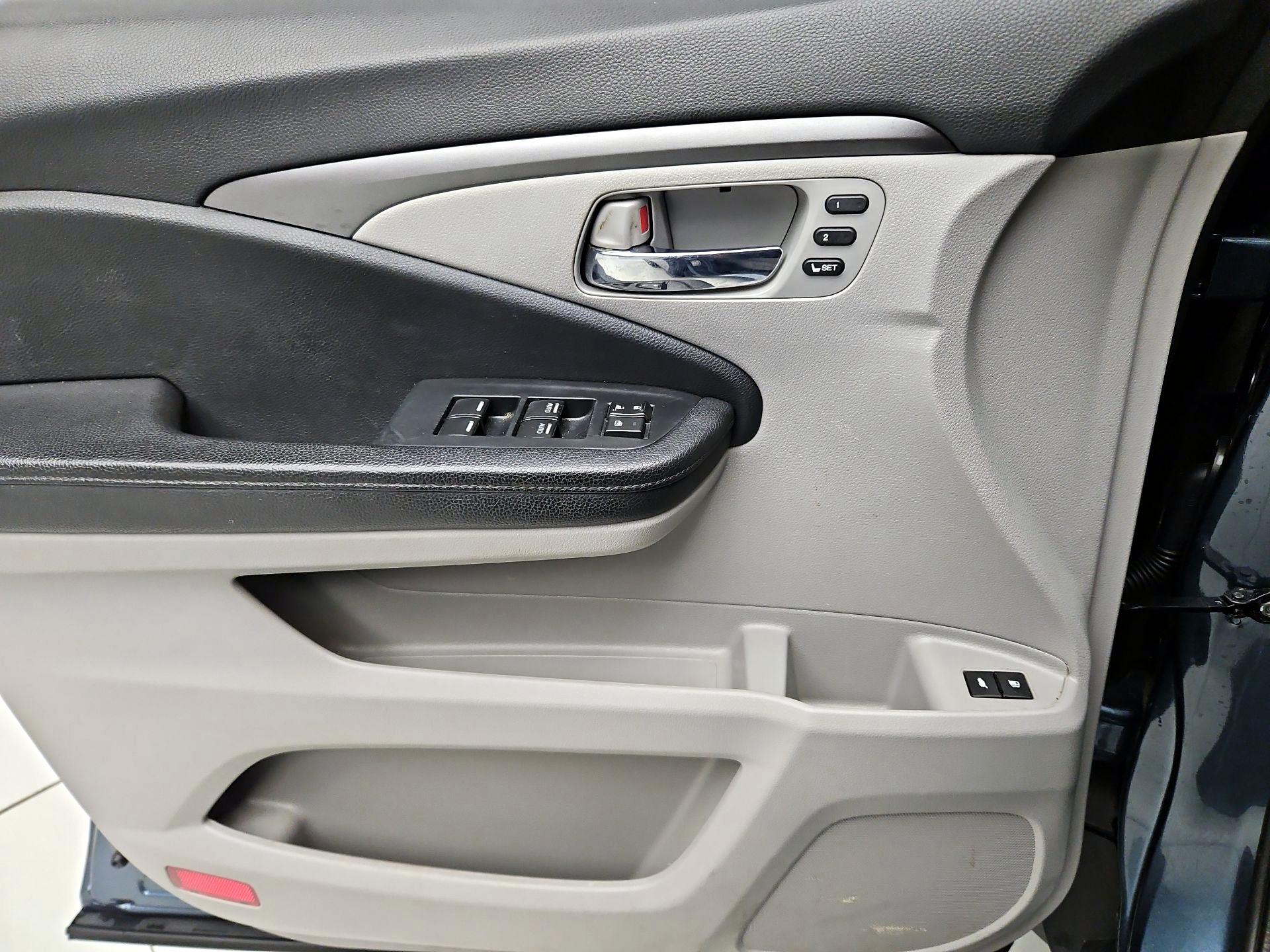 Thumbnail: 2022 Honda Pilot - 12