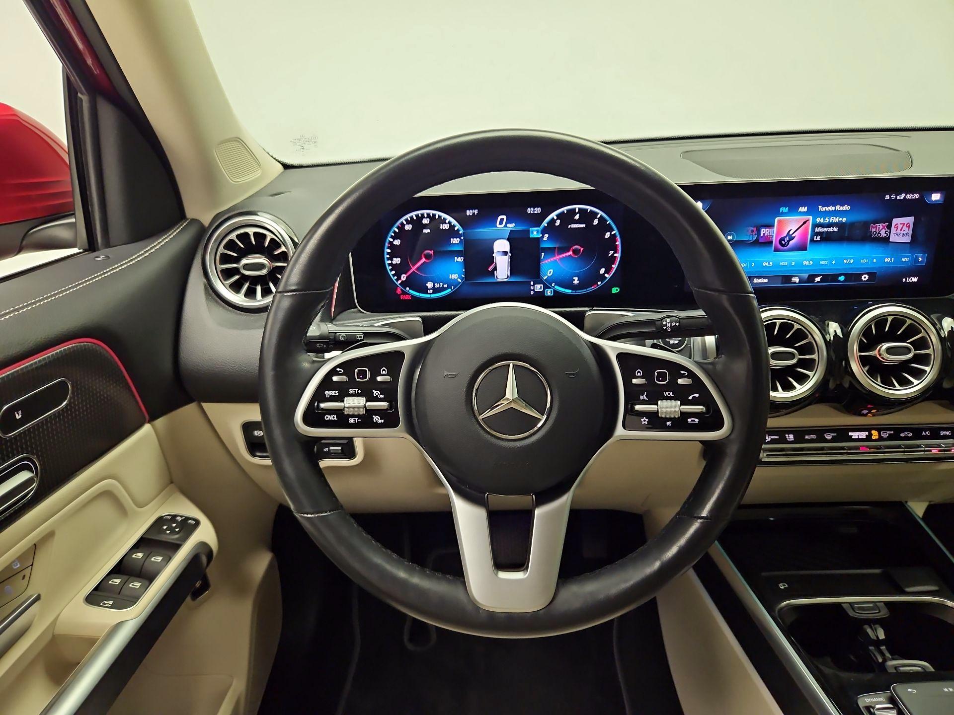 Thumbnail: 2021 Mercedes-Benz GLB - 10